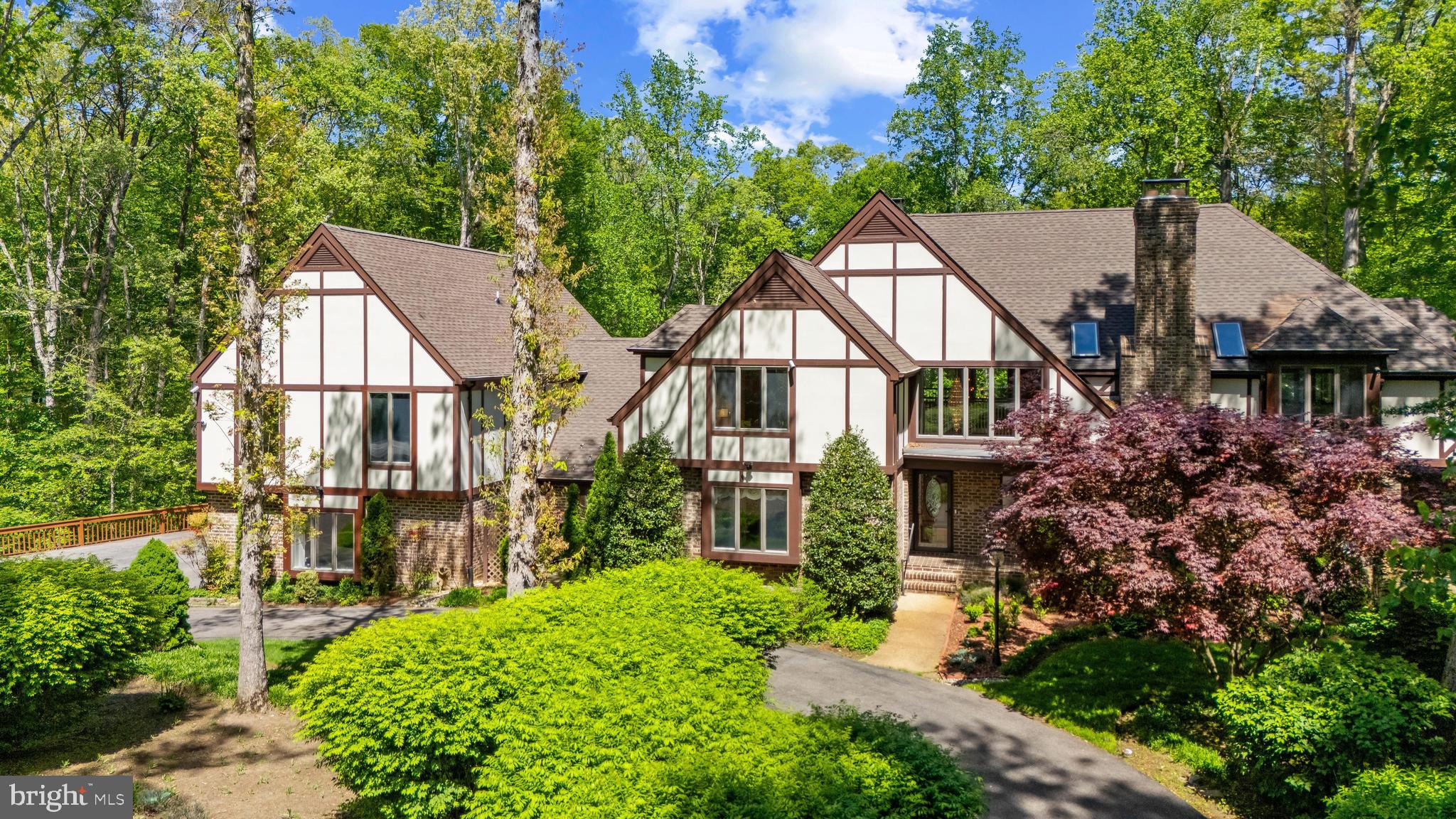 HUNTINGTON WOODS - Residential