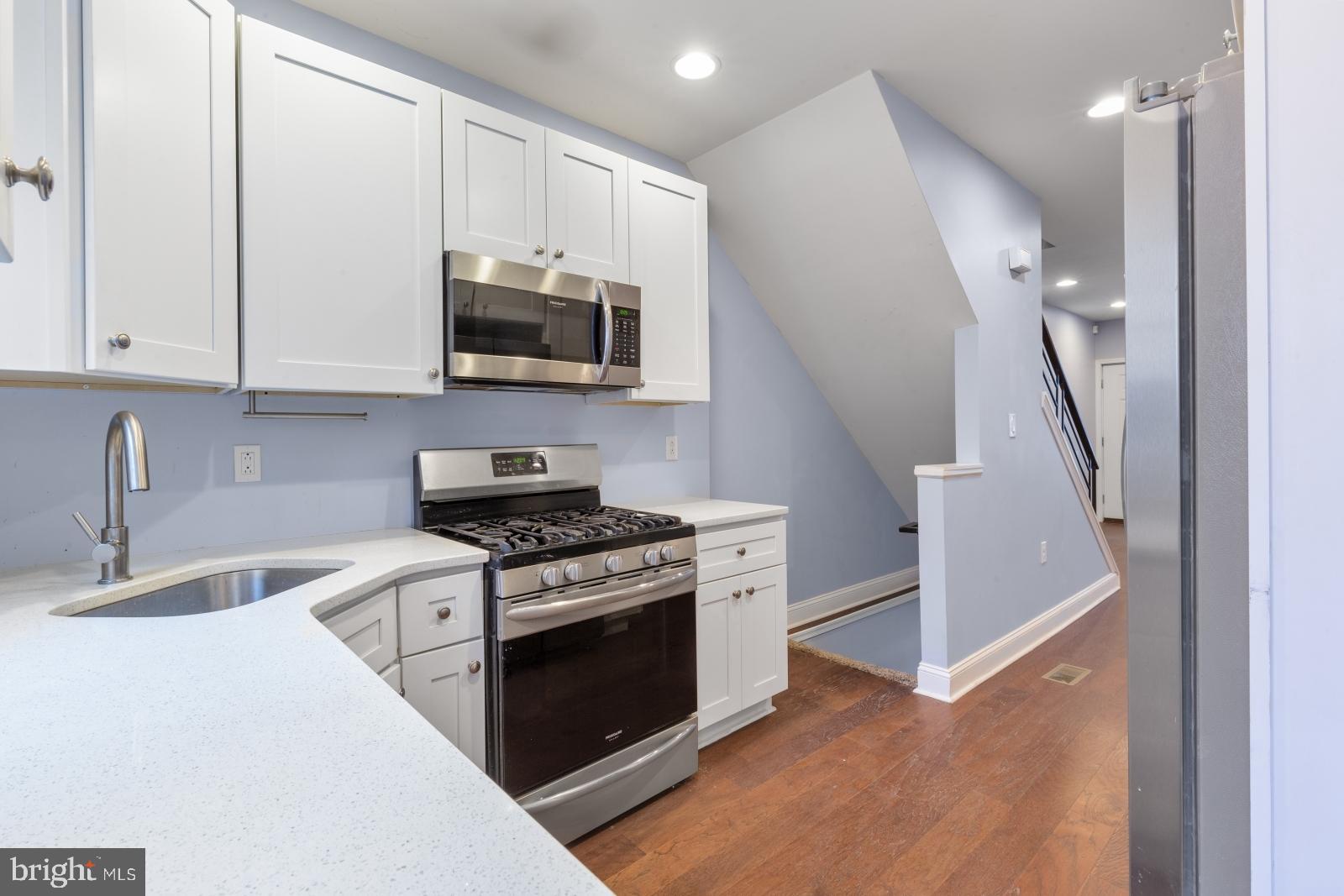 POINT BREEZE - Residential Lease