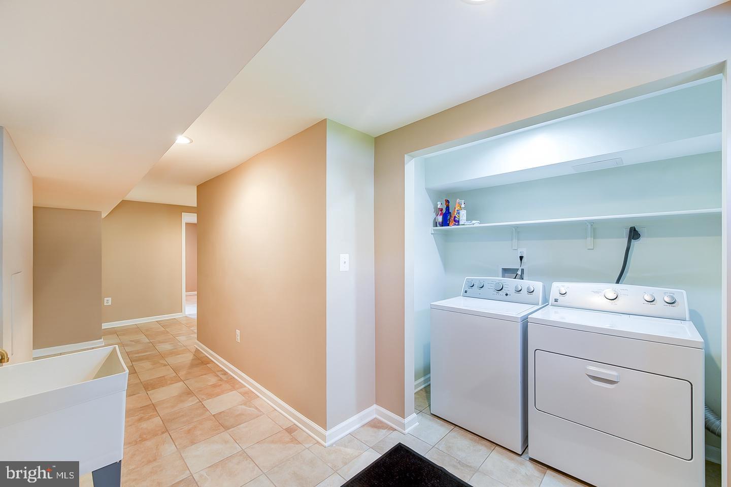 FALLS CHURCH - Residential Lease