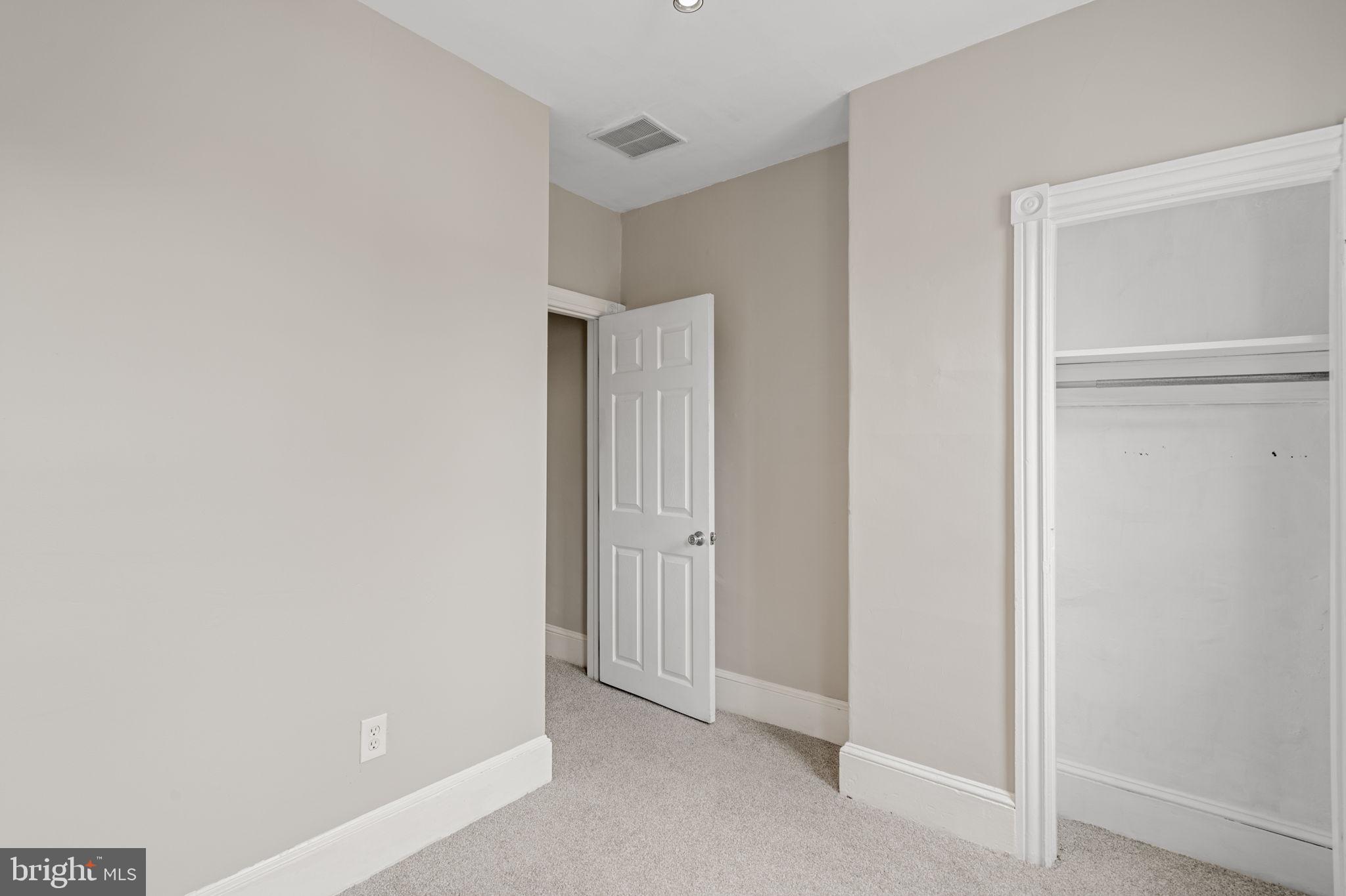 ROXBOROUGH - Residential