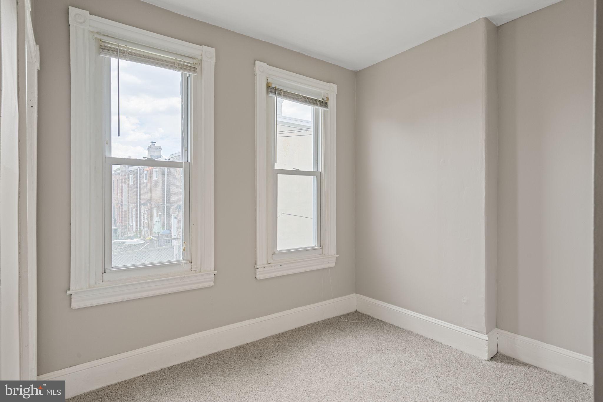 ROXBOROUGH - Residential