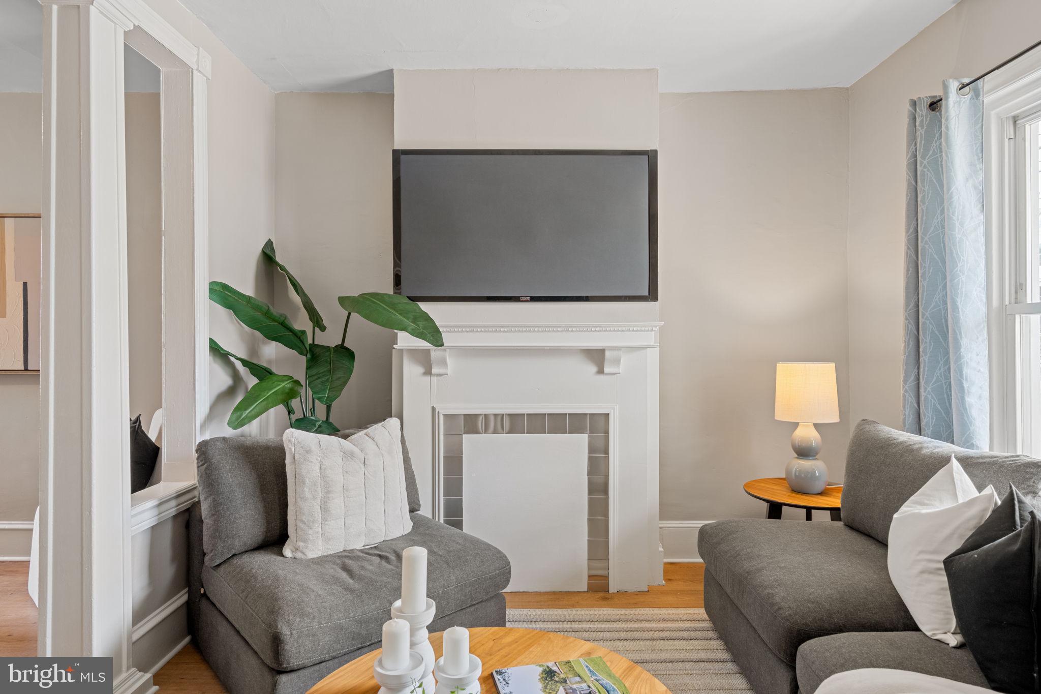 ROXBOROUGH - Residential