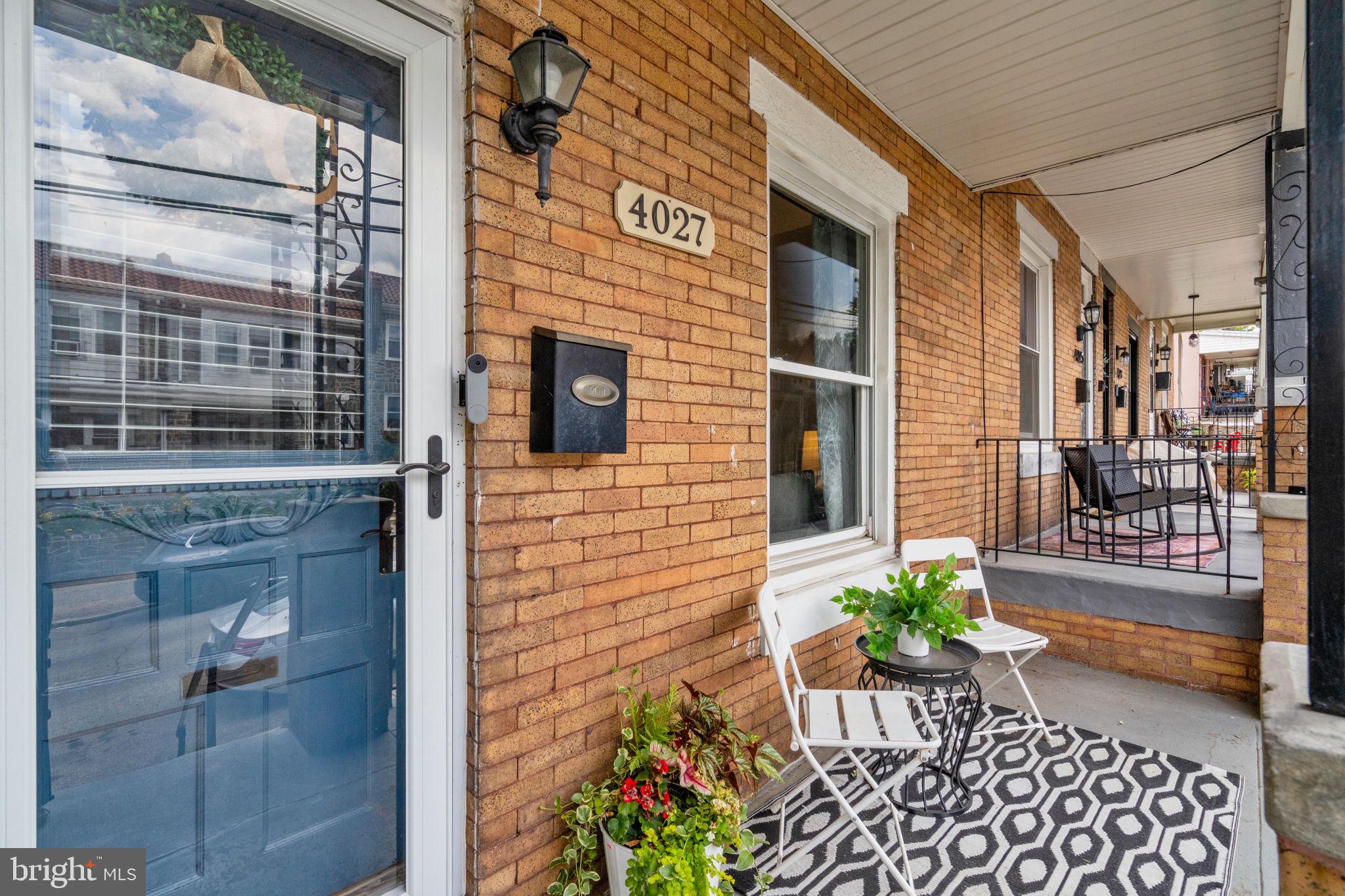 ROXBOROUGH - Residential