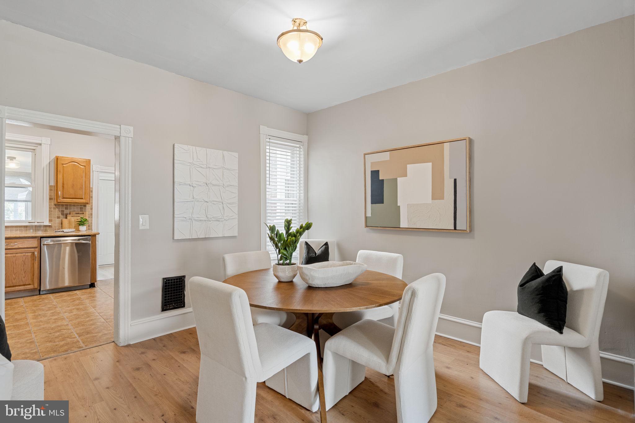 ROXBOROUGH - Residential