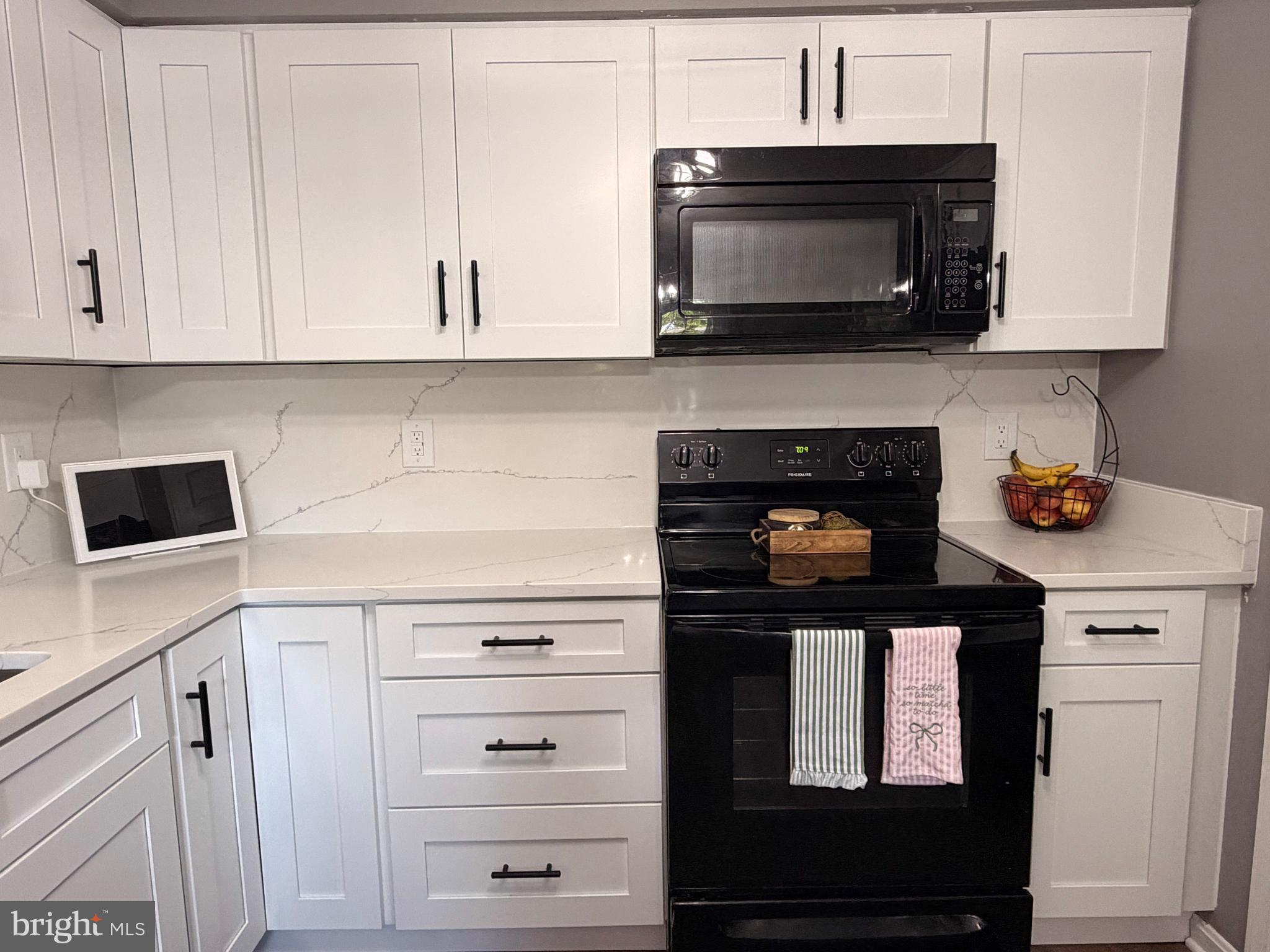 PIKEVIEW ACRES WEST - Residential