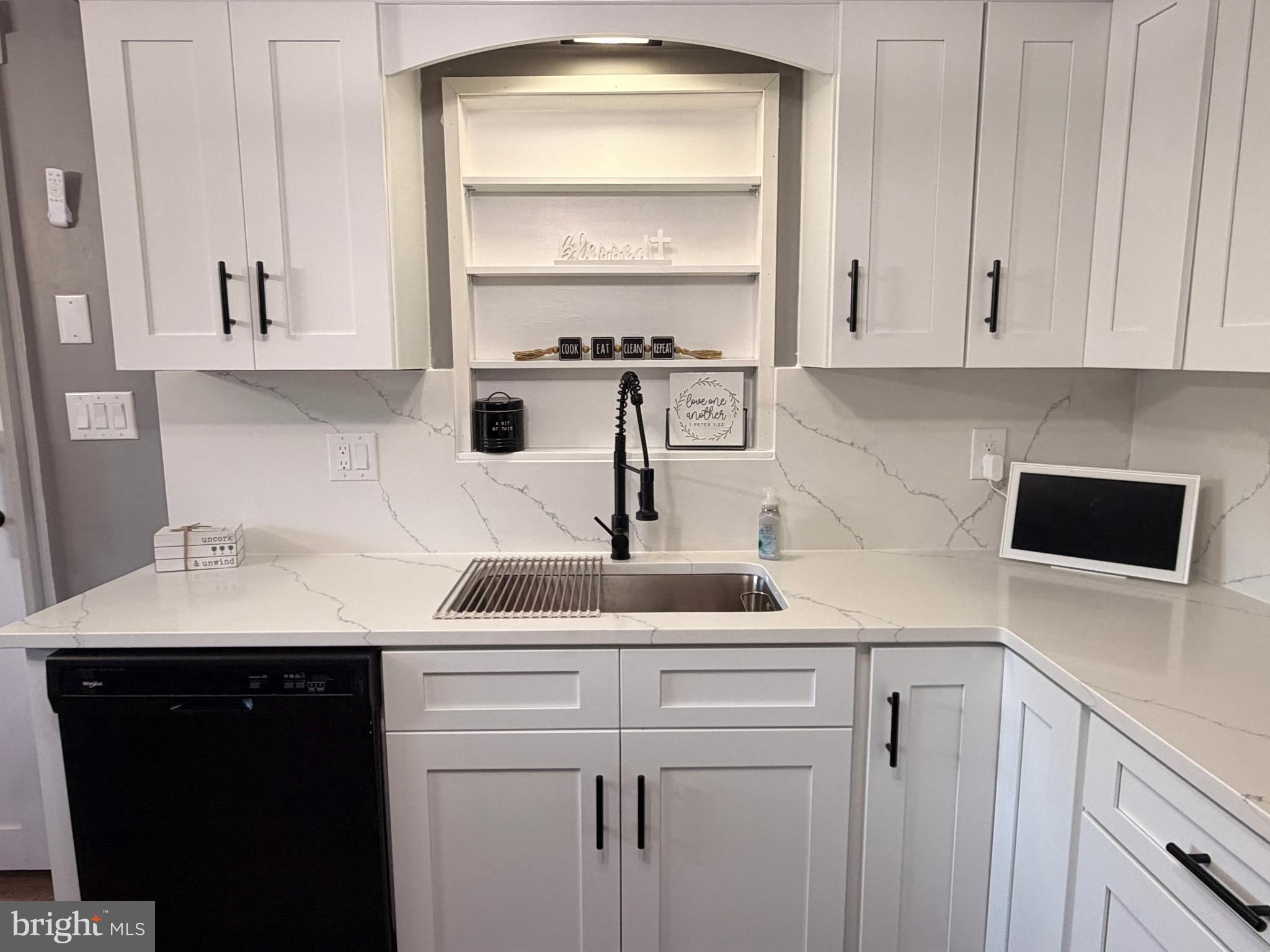 PIKEVIEW ACRES WEST - Residential