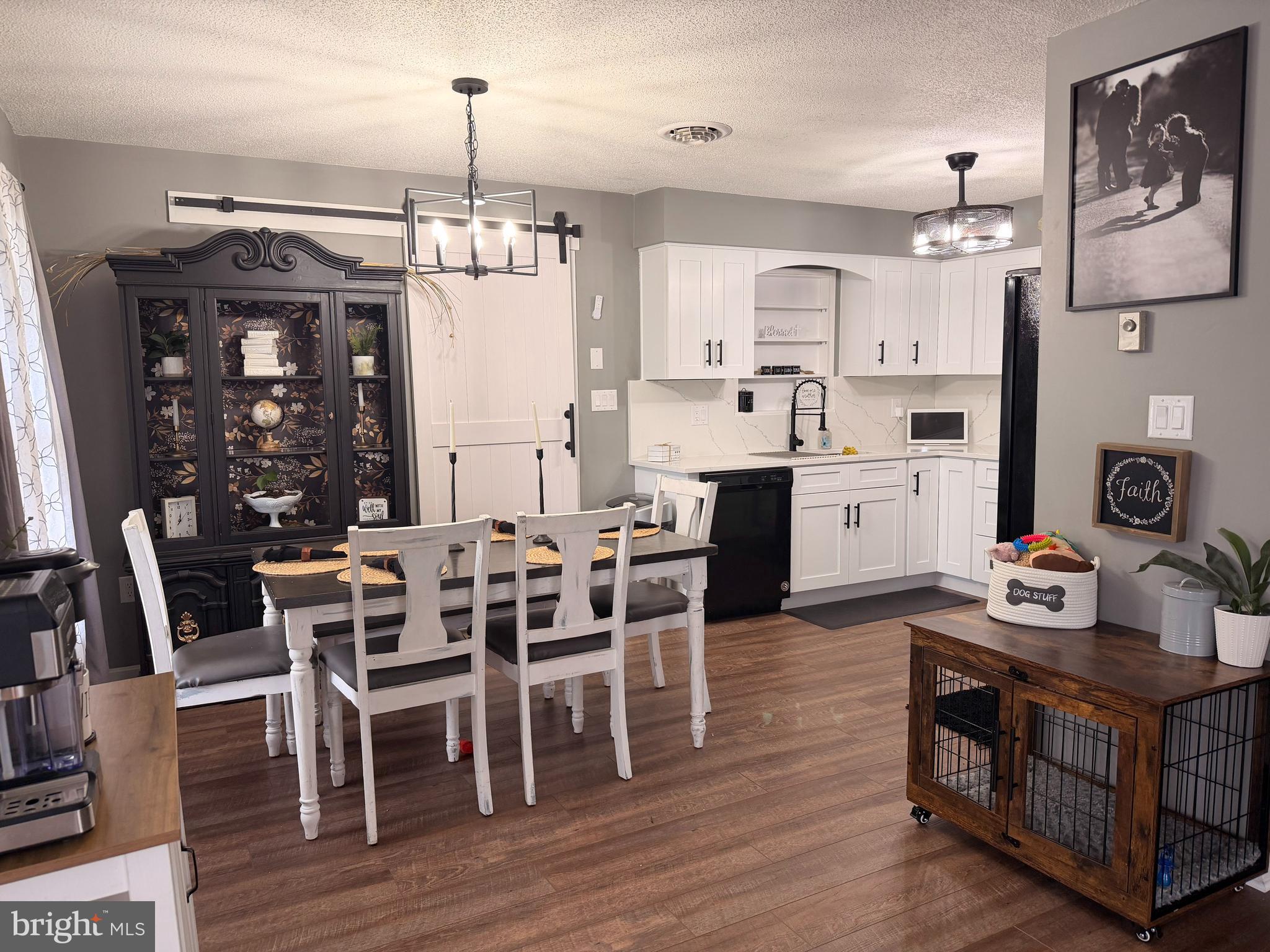 PIKEVIEW ACRES WEST - Residential