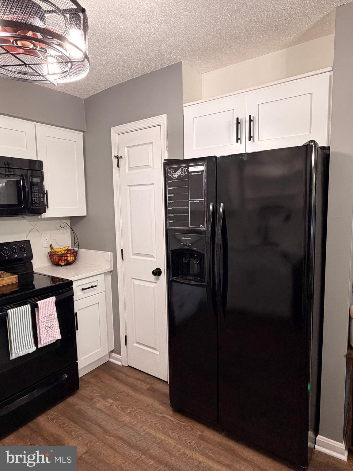PIKEVIEW ACRES WEST - Residential