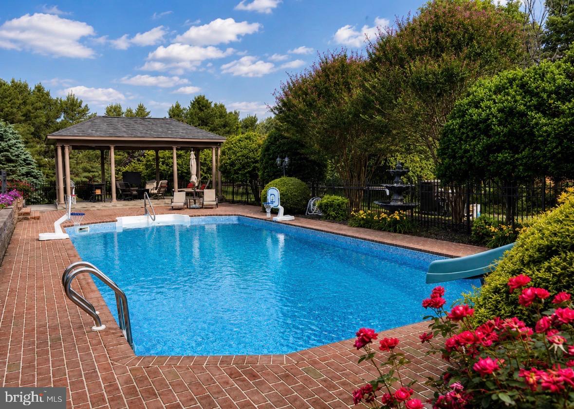 REDAMAR ESTATES - Residential