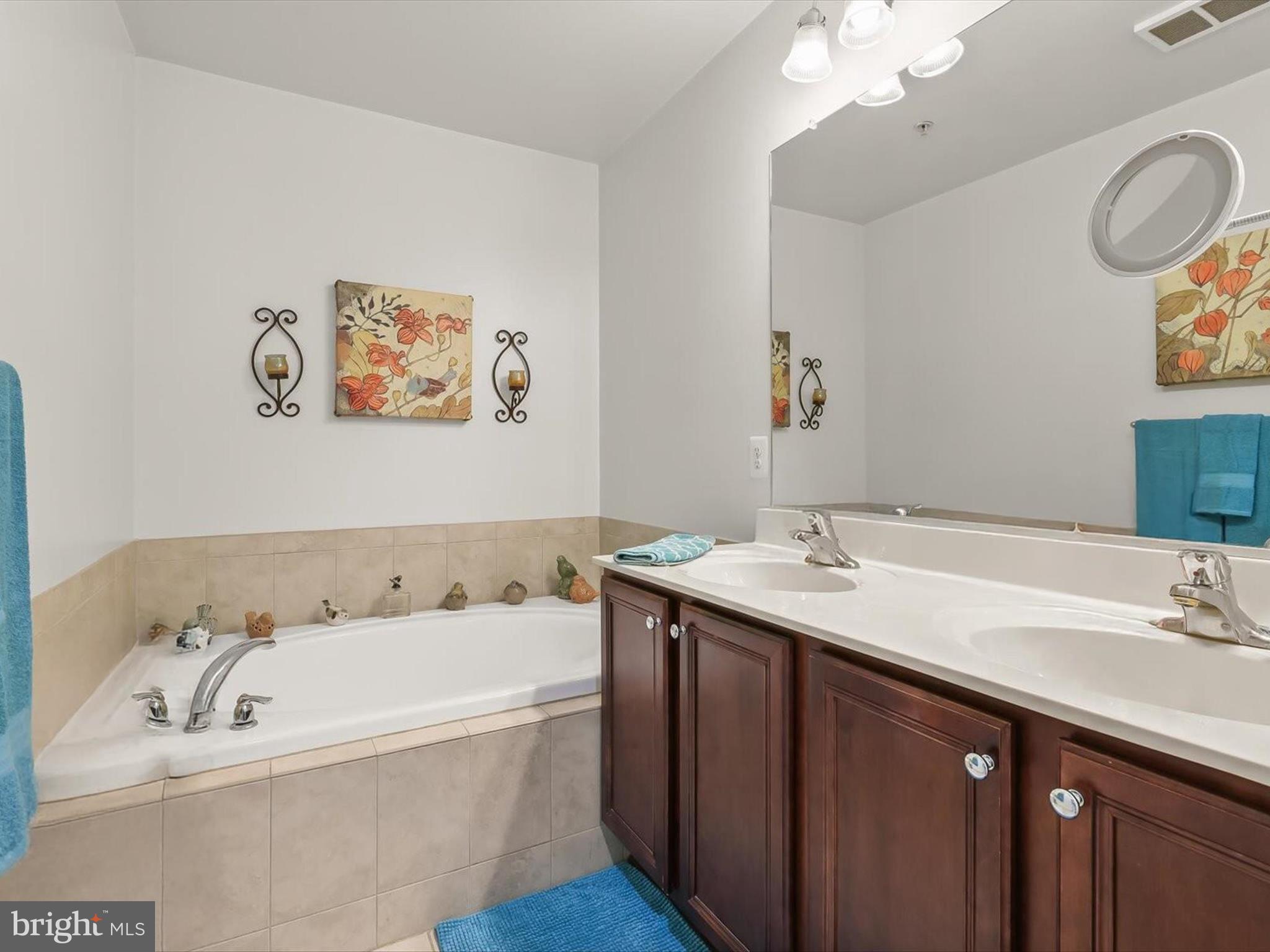 RESERVOIR RIDGE - Residential