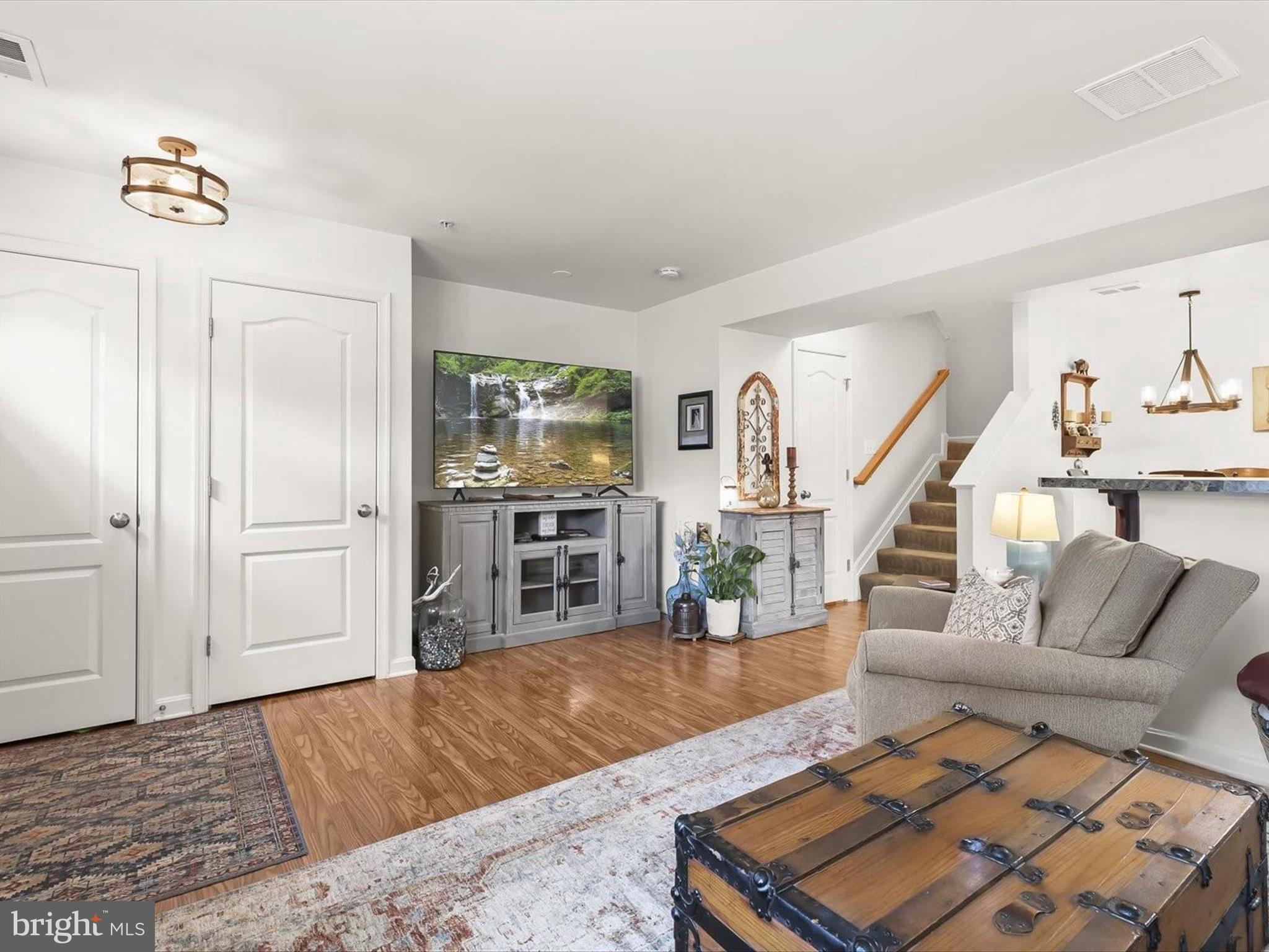 RESERVOIR RIDGE - Residential