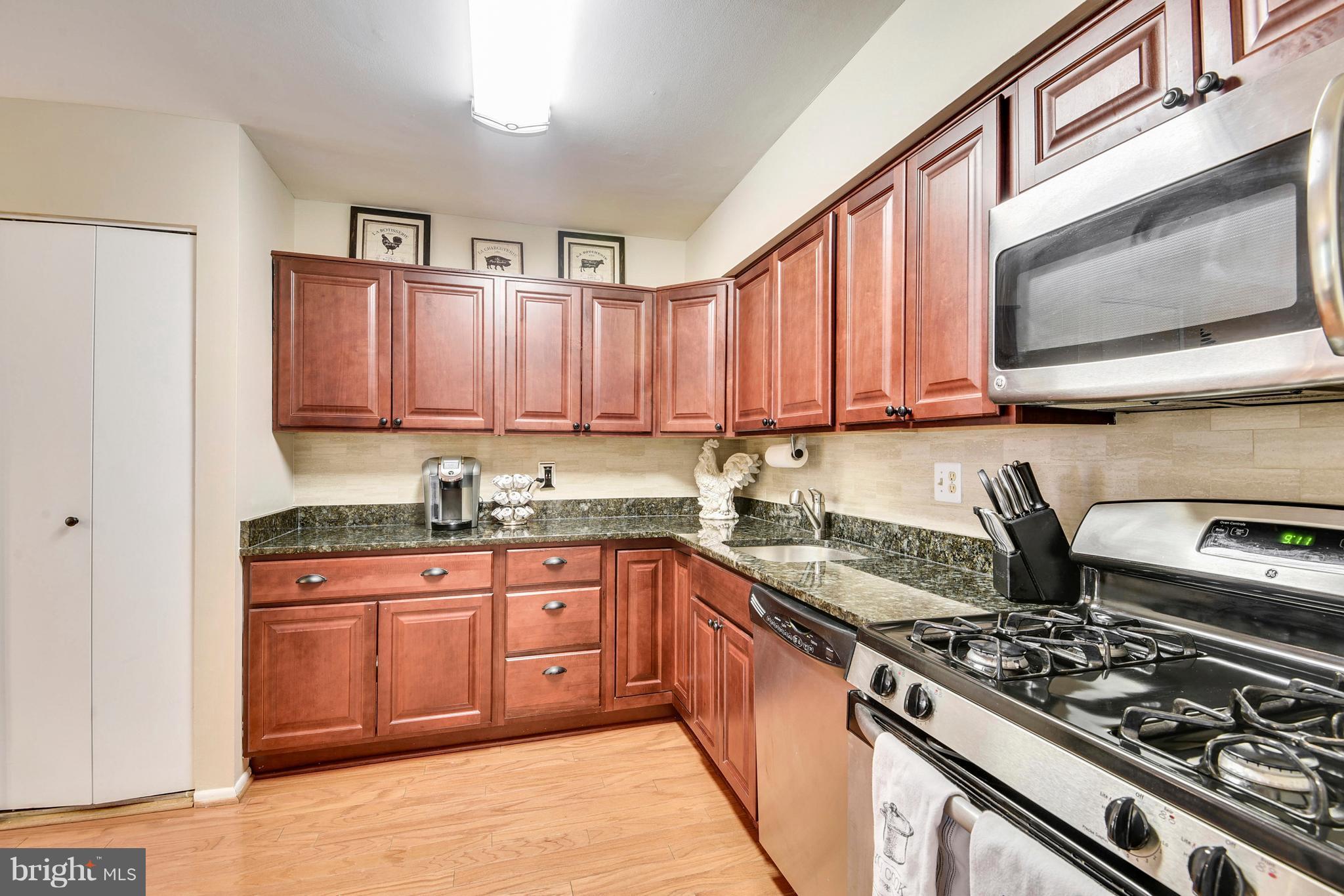 NORTH CREEK VILLAS - Residential