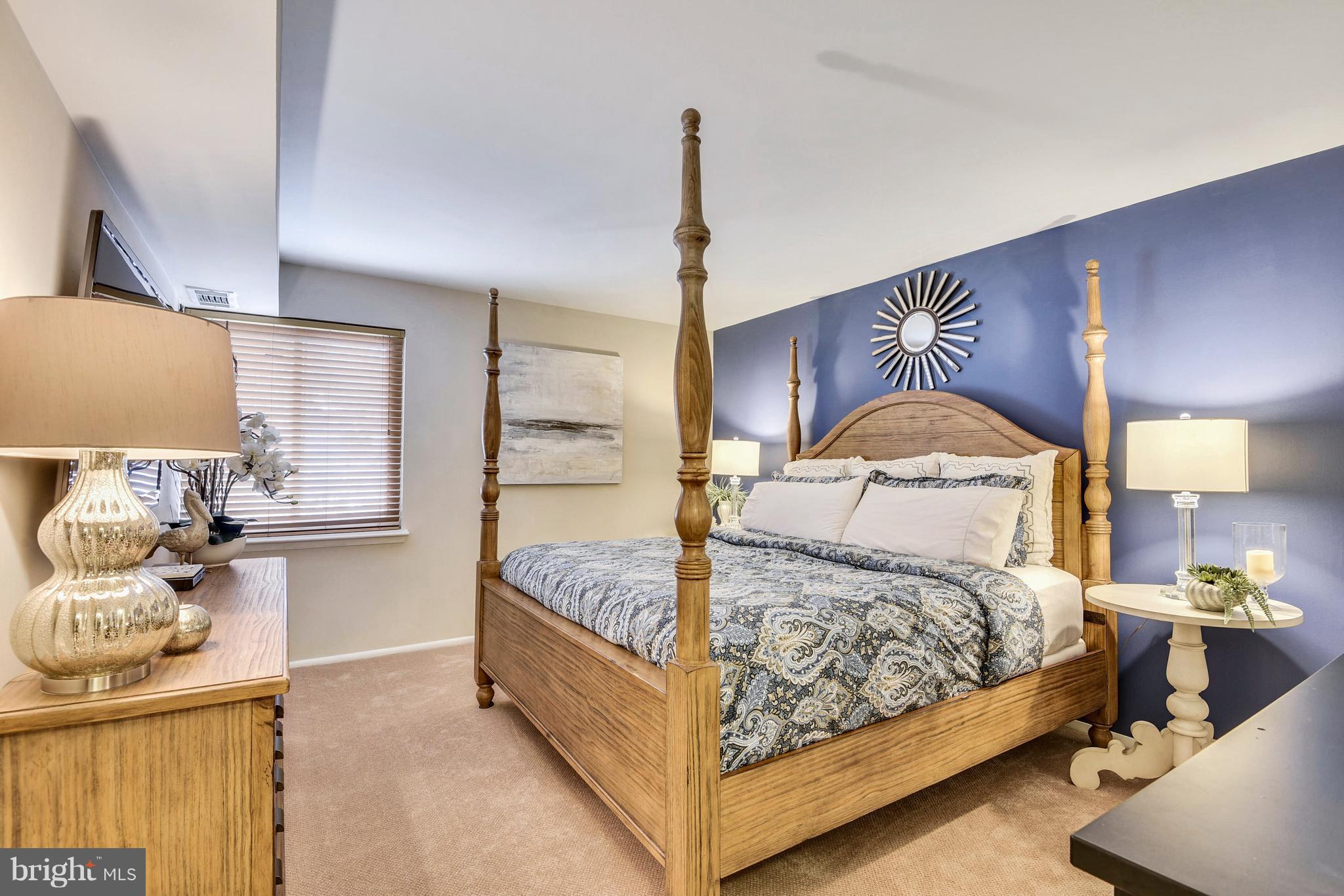 NORTH CREEK VILLAS - Residential