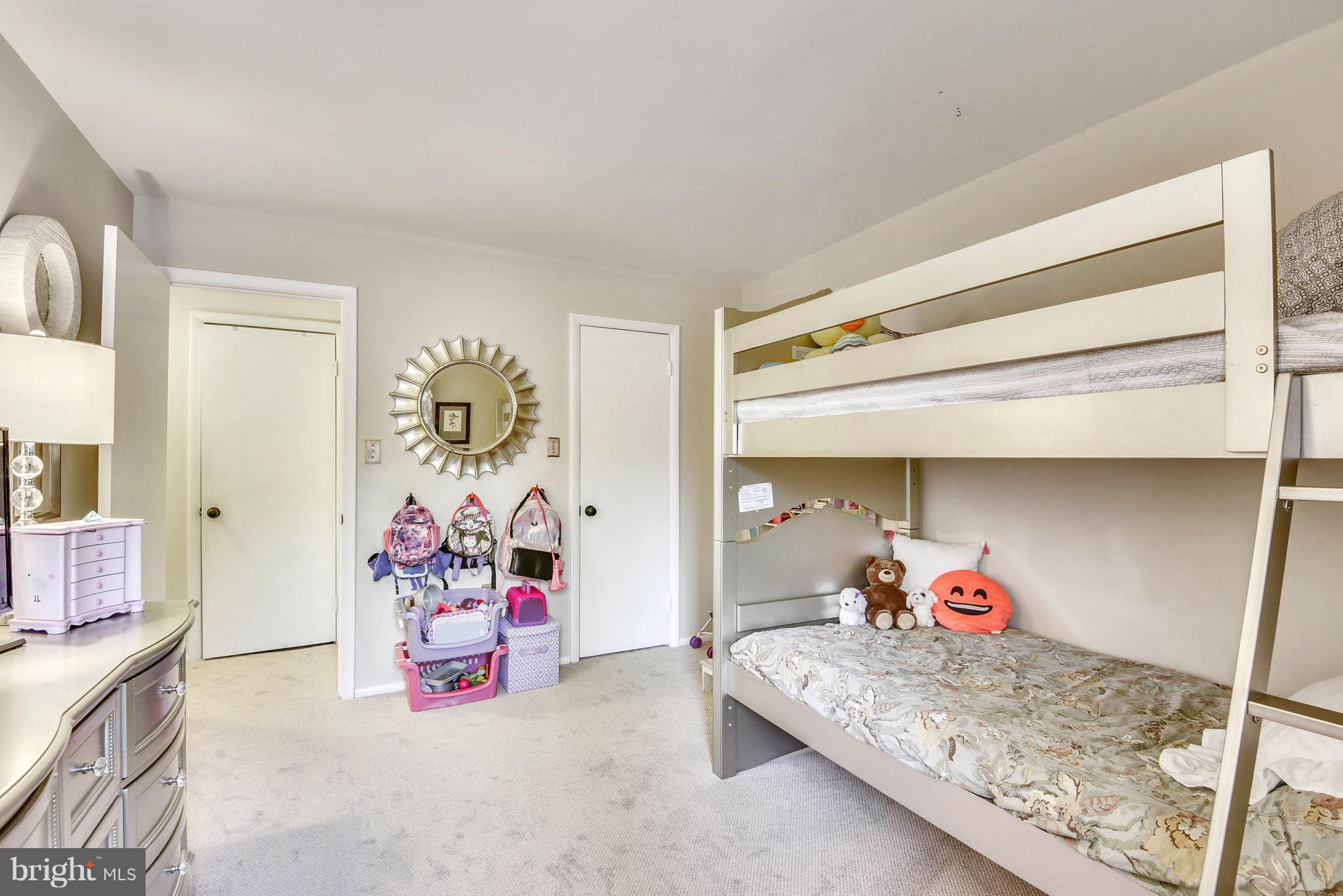 NORTH CREEK VILLAS - Residential