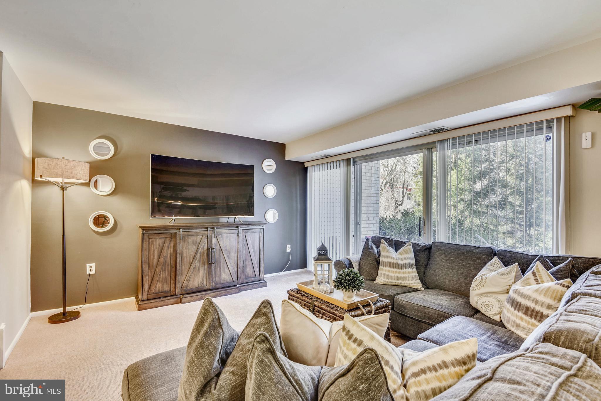 NORTH CREEK VILLAS - Residential