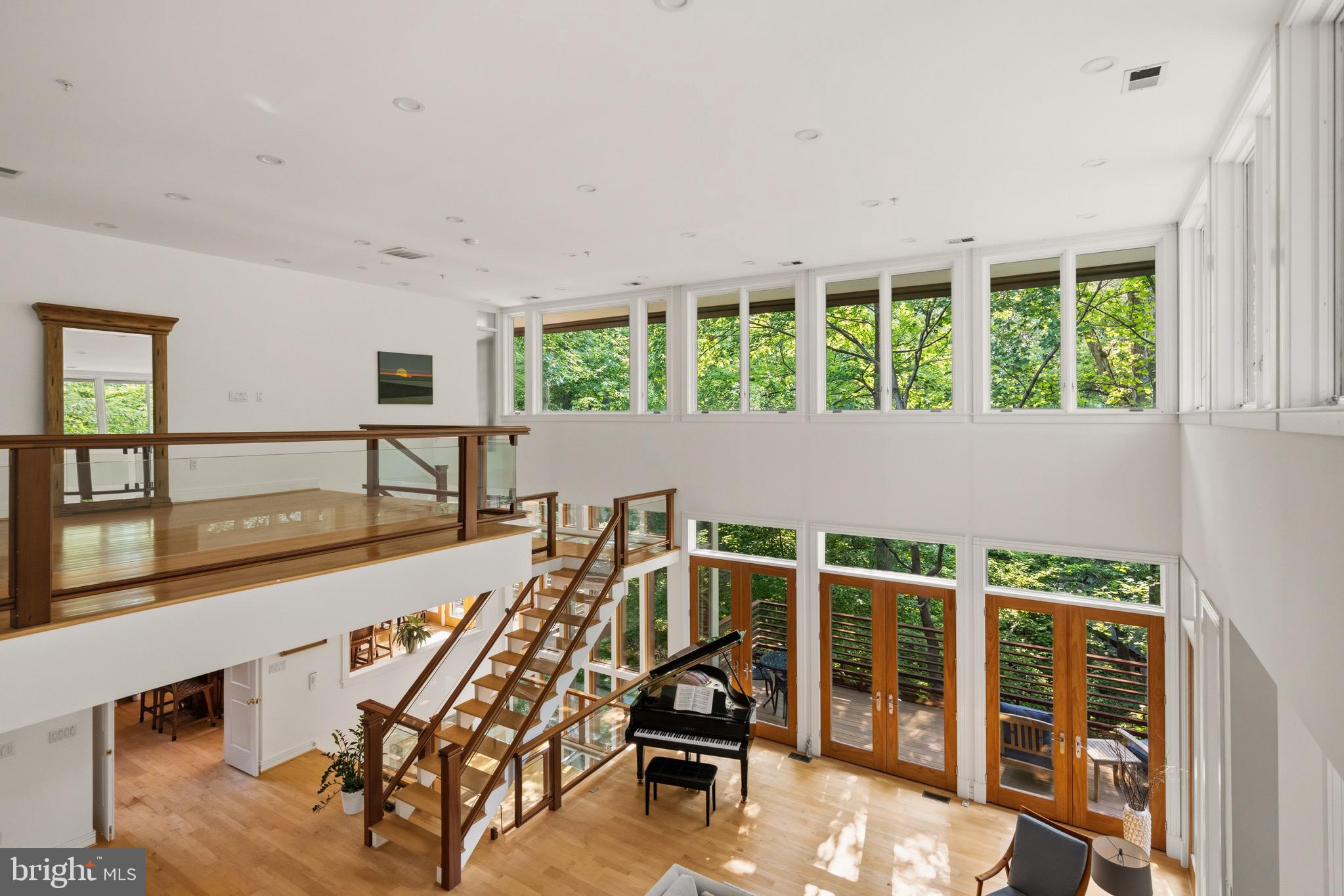 FOREST HILLS - Residential