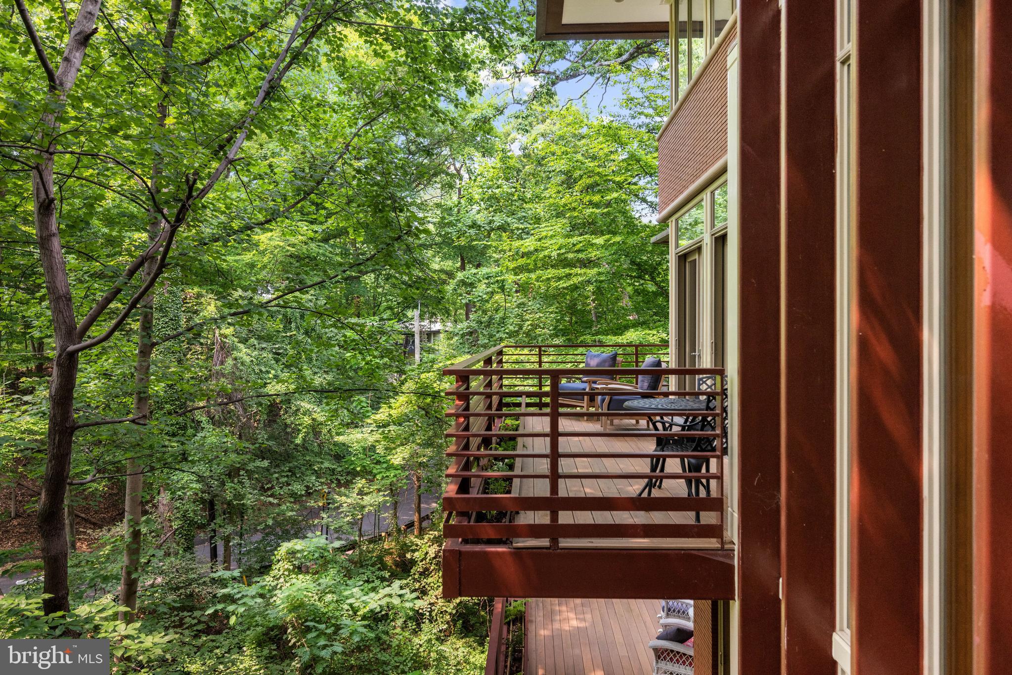 FOREST HILLS - Residential