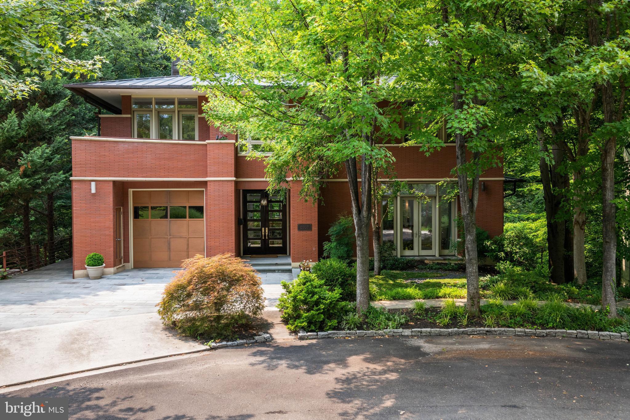 FOREST HILLS - Residential
