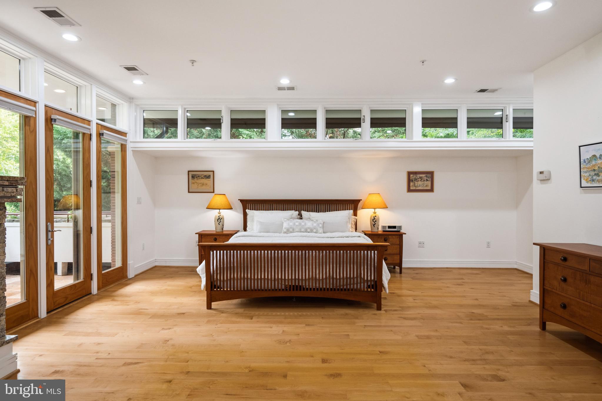 FOREST HILLS - Residential