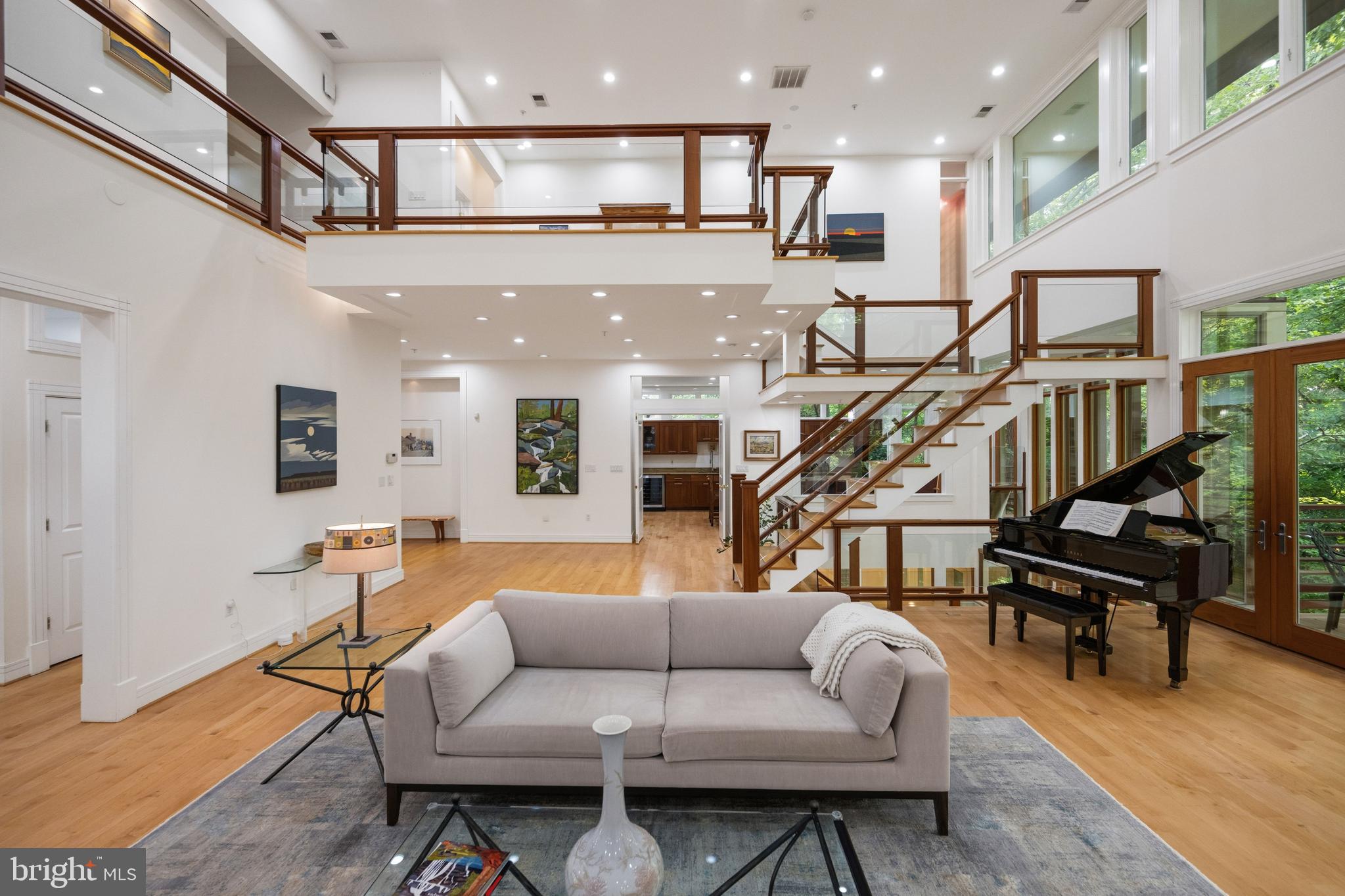 FOREST HILLS - Residential