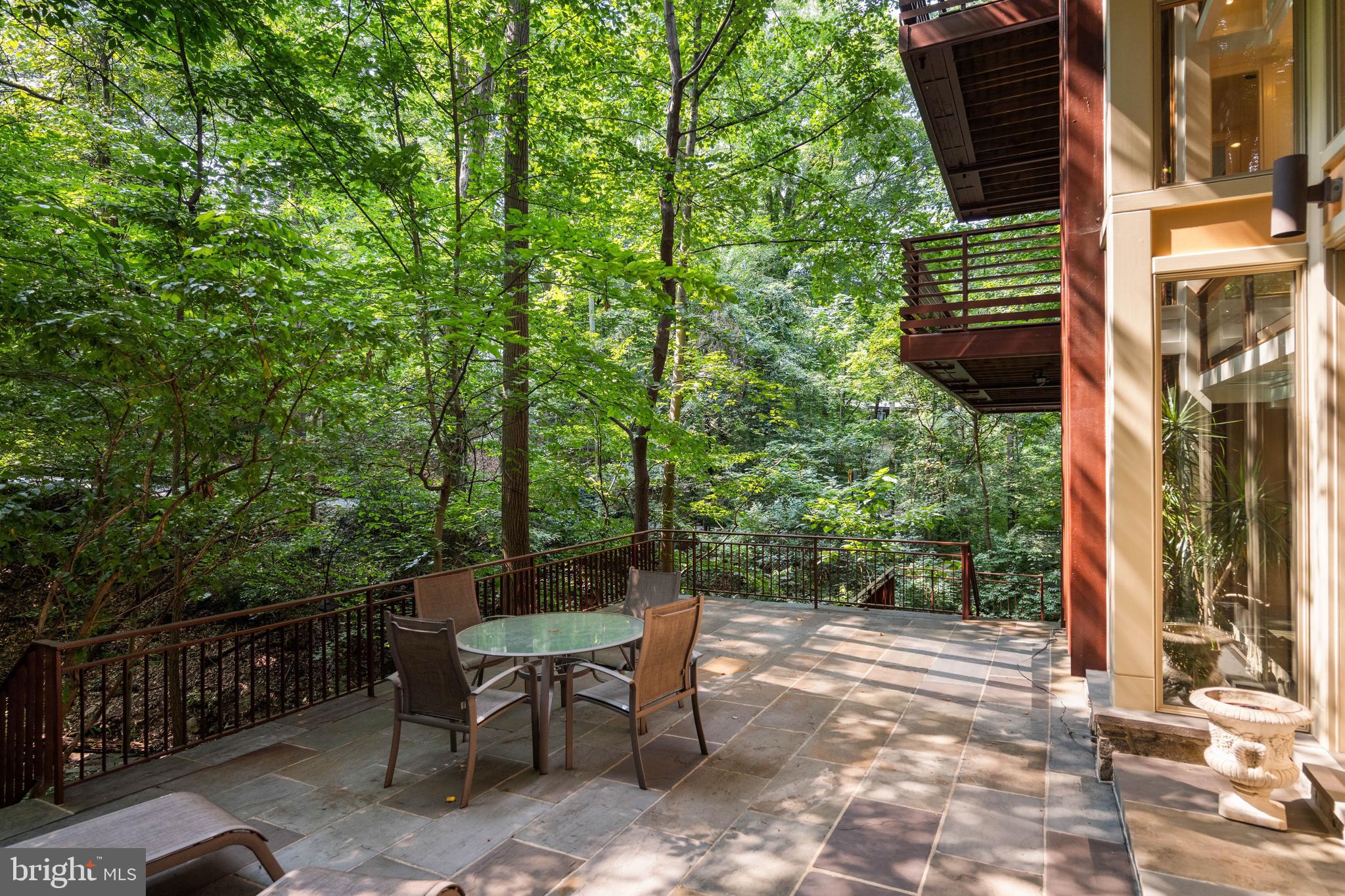 FOREST HILLS - Residential