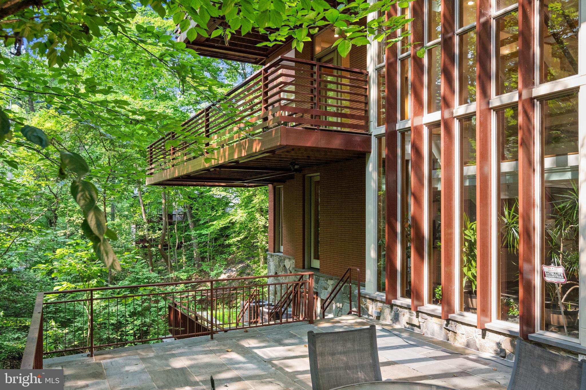 FOREST HILLS - Residential