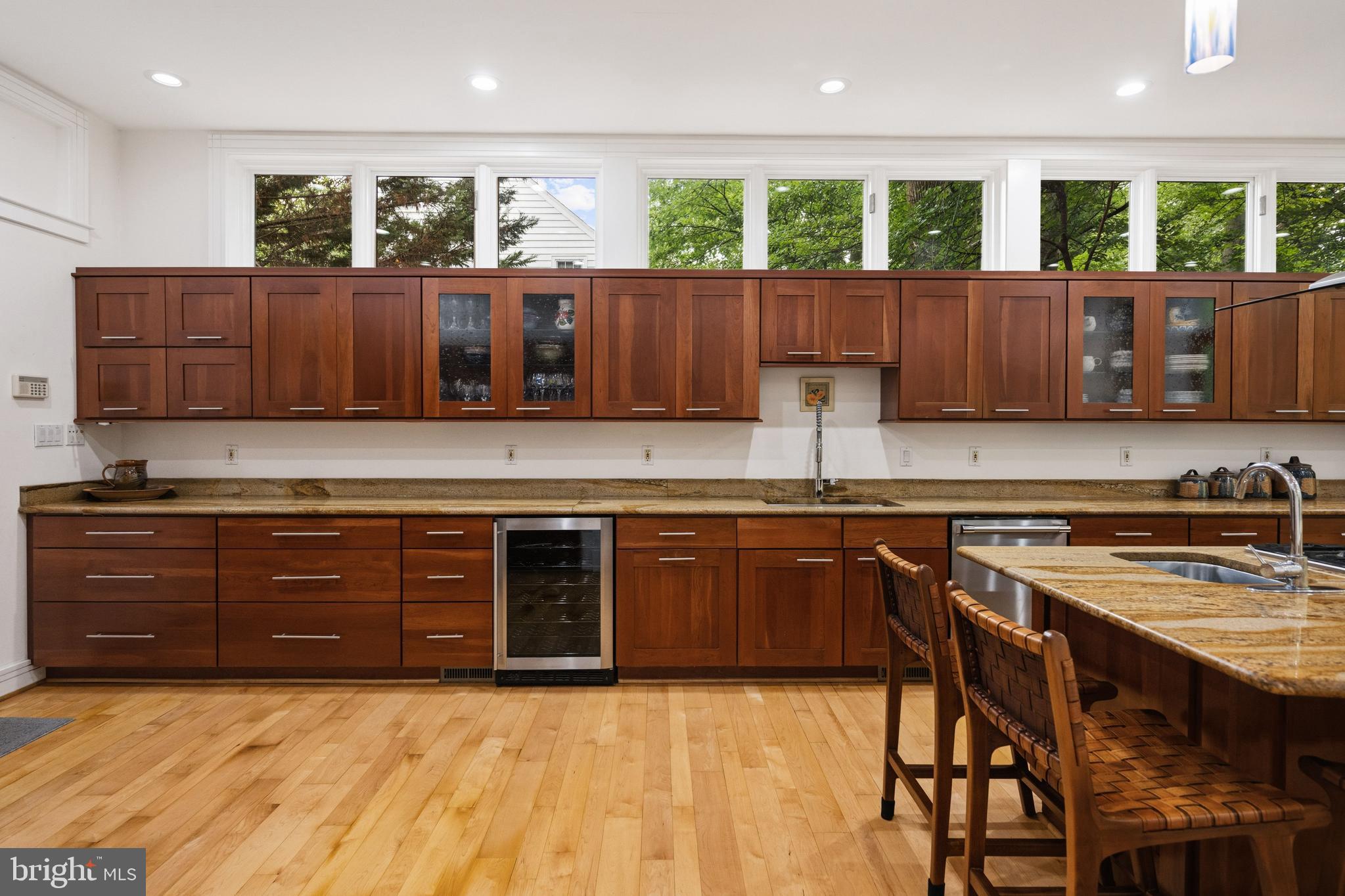 FOREST HILLS - Residential