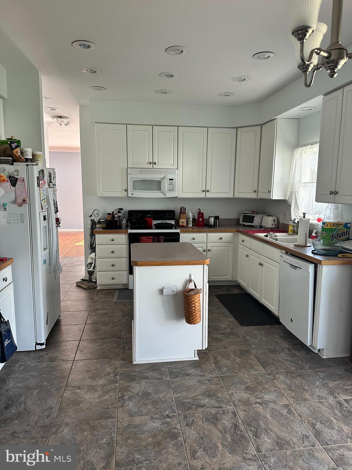 BROADWAY SOUTH - Residential