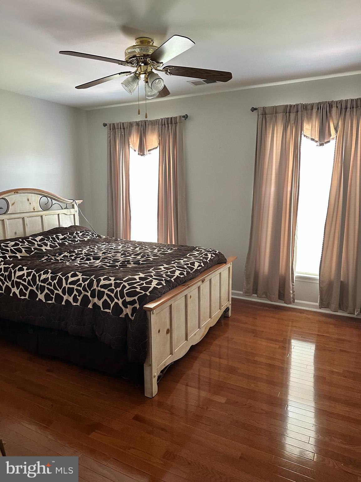 BROADWAY SOUTH - Residential