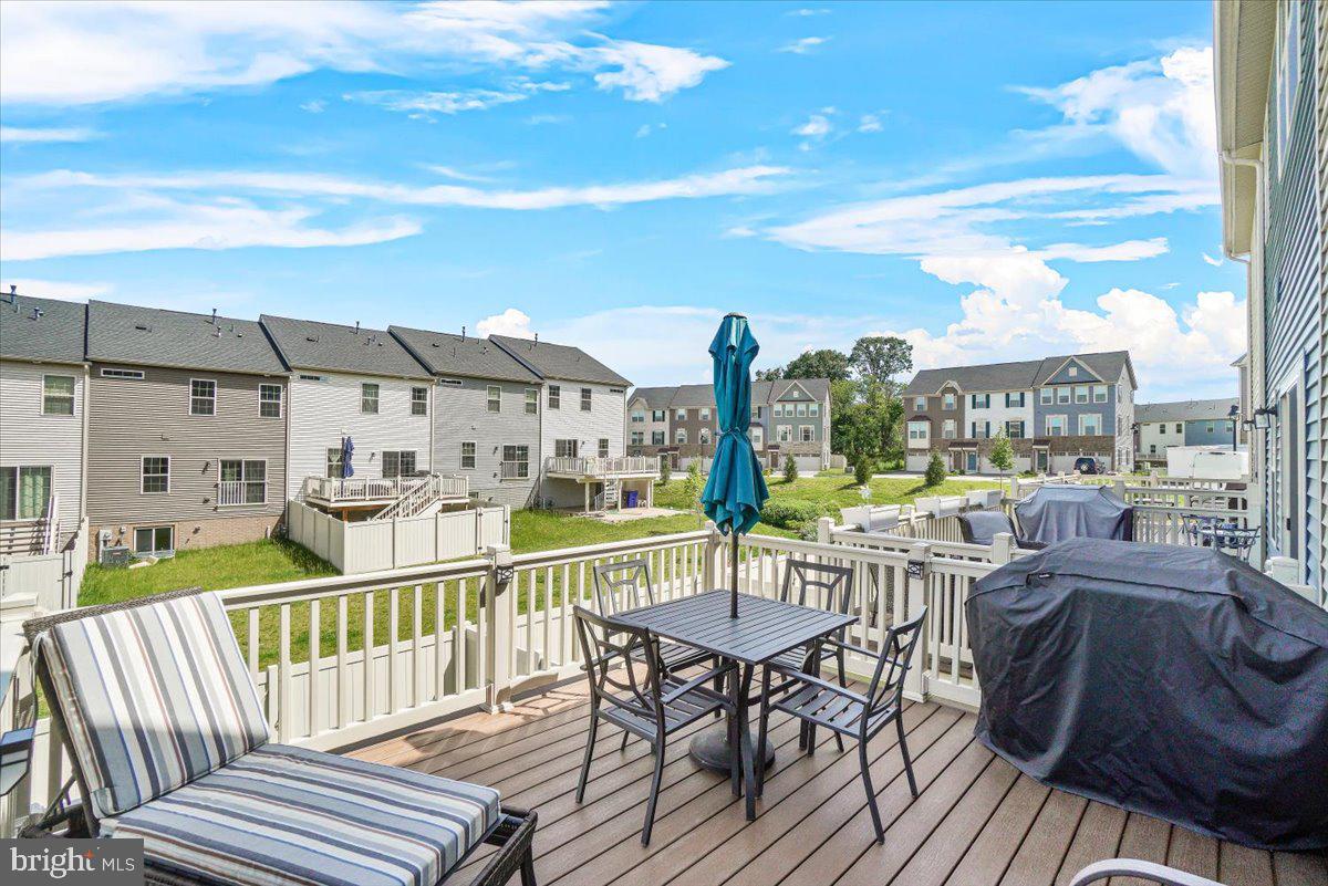 LAKE LINGANORE EAGLEHEAD - Residential