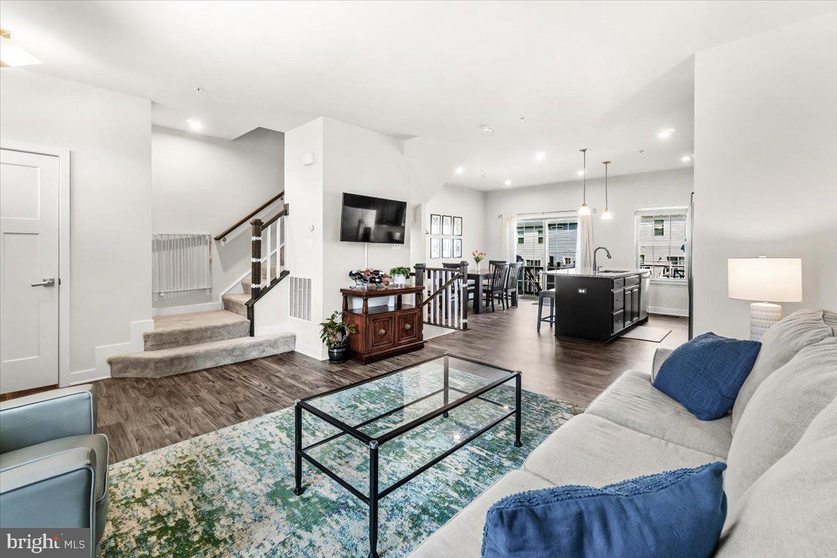LAKE LINGANORE EAGLEHEAD - Residential
