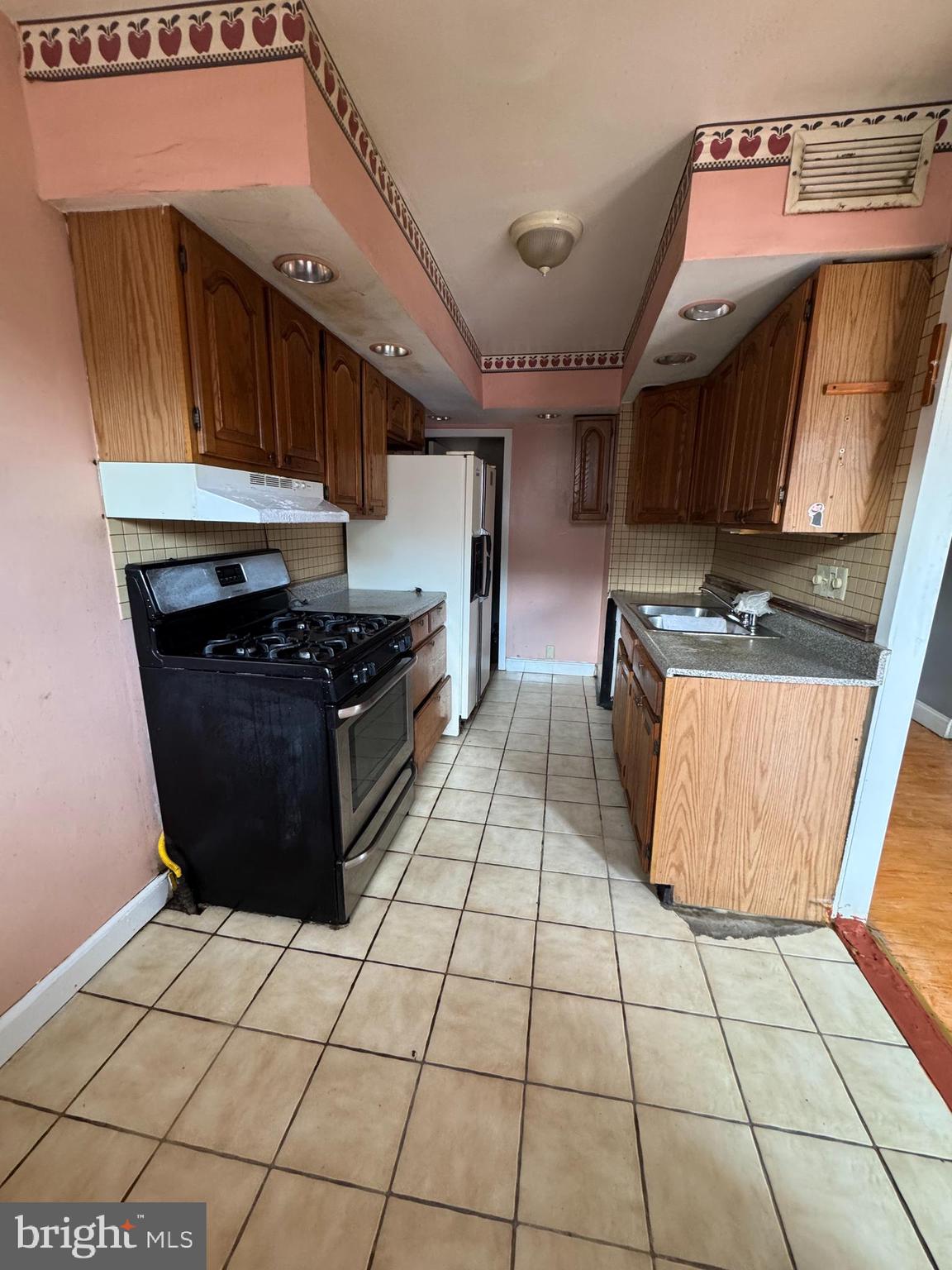 PHILADELPHIA (NORTHEAST) - Residential