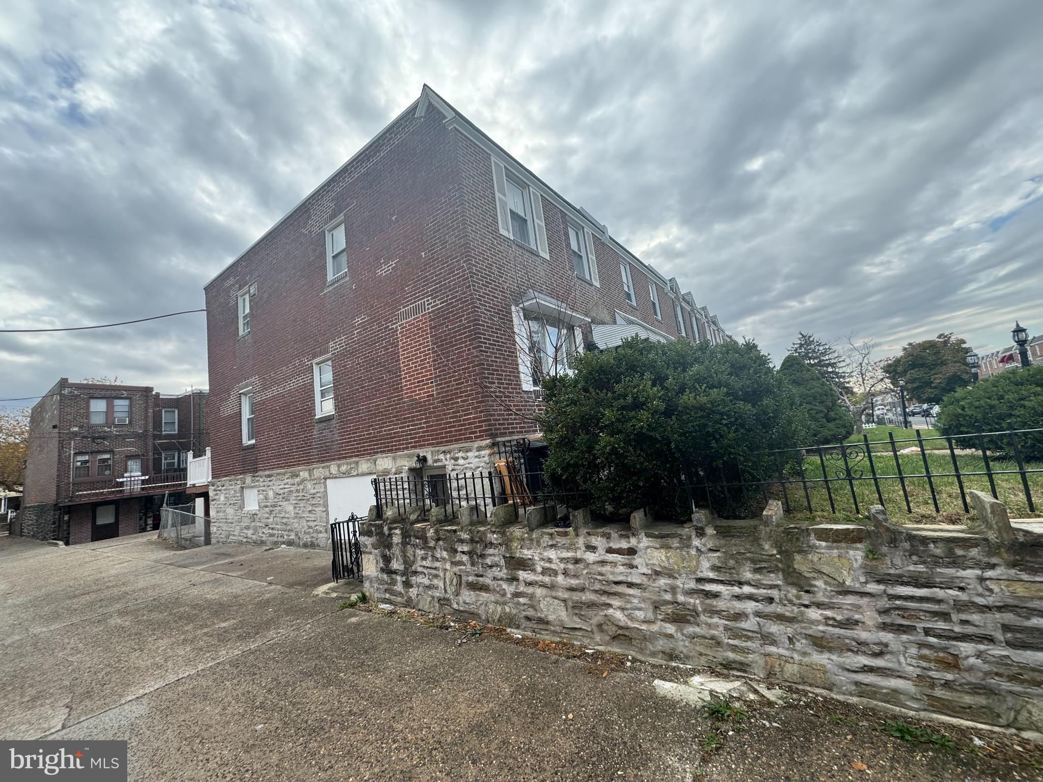 PHILADELPHIA (NORTHEAST) - Residential