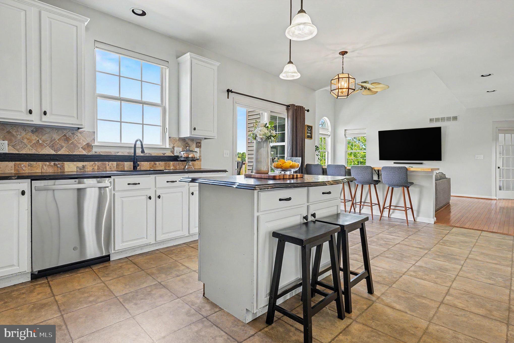 BELLA VISTA - Residential