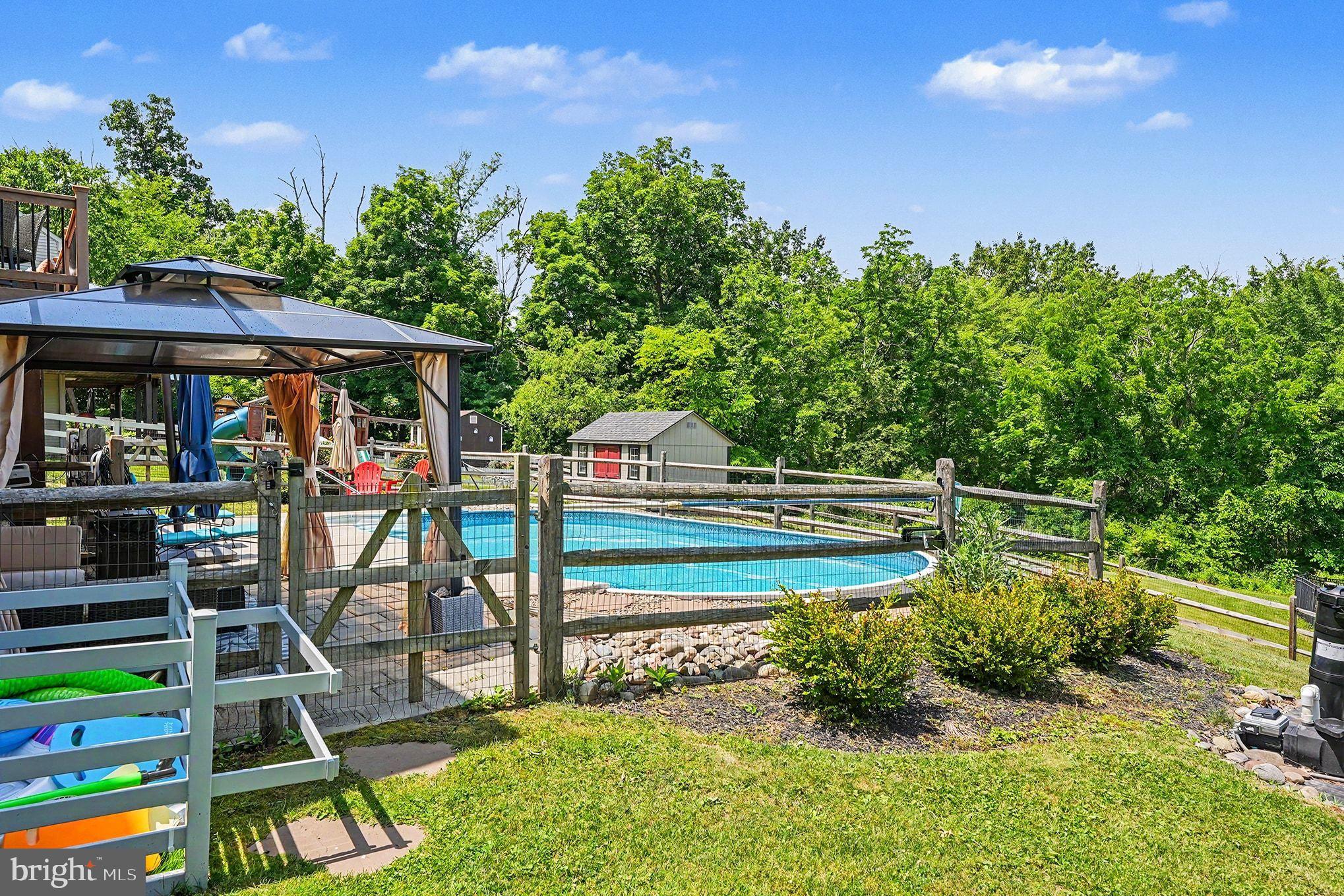 BELLA VISTA - Residential