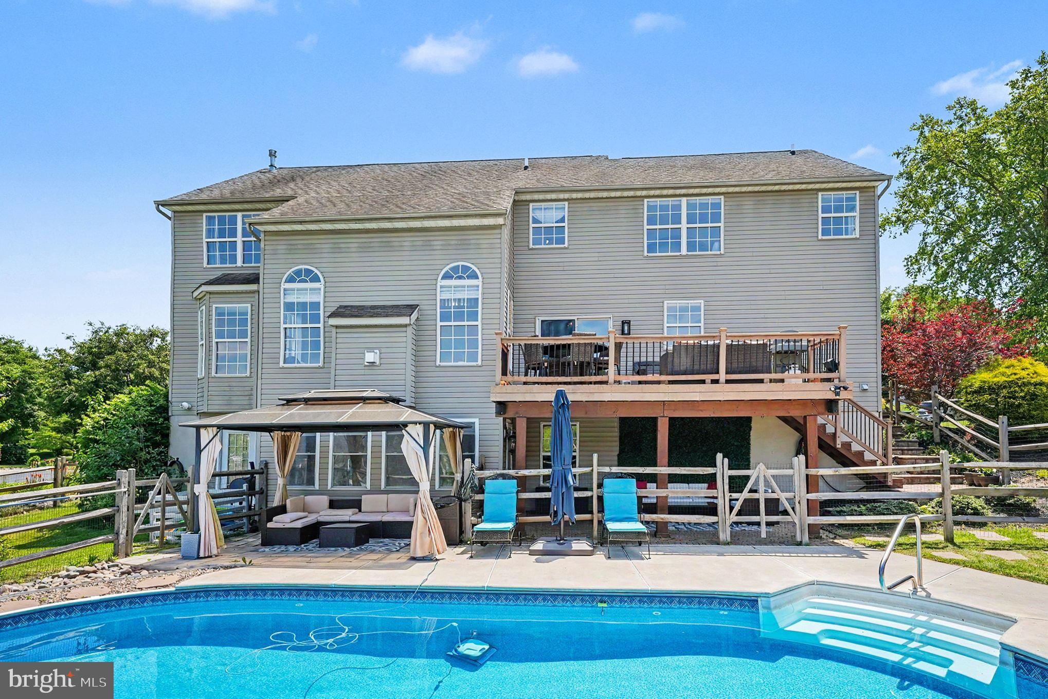 BELLA VISTA - Residential