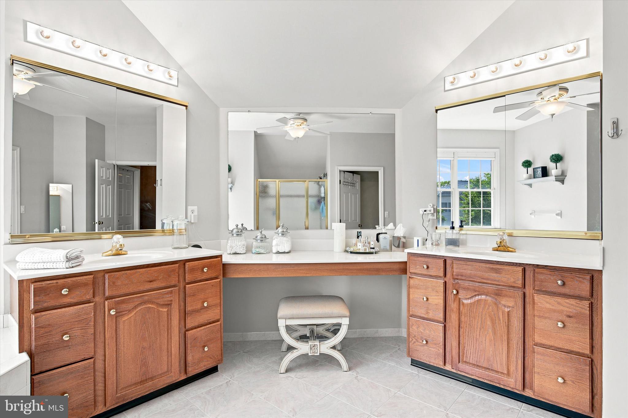 BLUE BELL CC - Residential