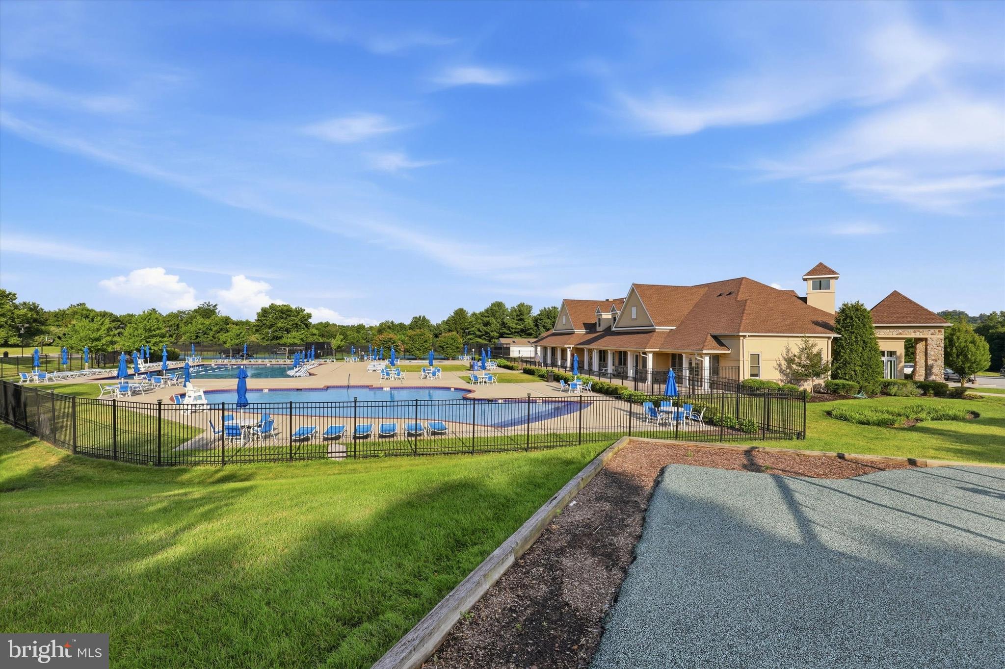 BLUE BELL CC - Residential