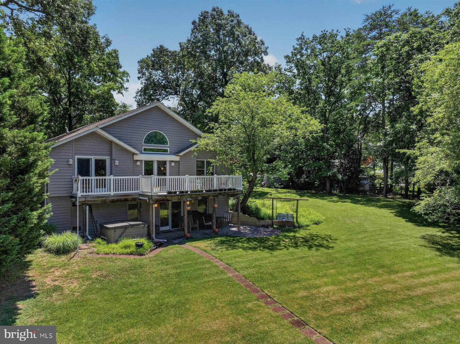 GREEN GABLES - Residential