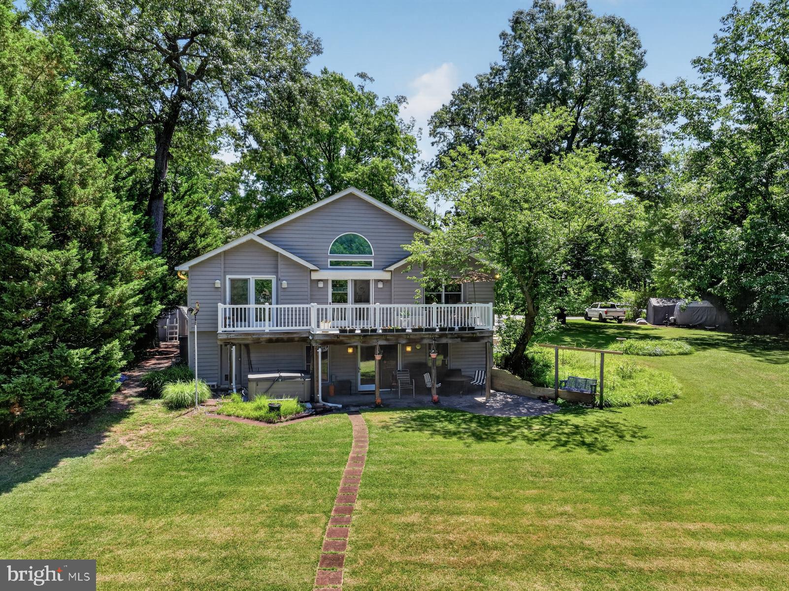 GREEN GABLES - Residential