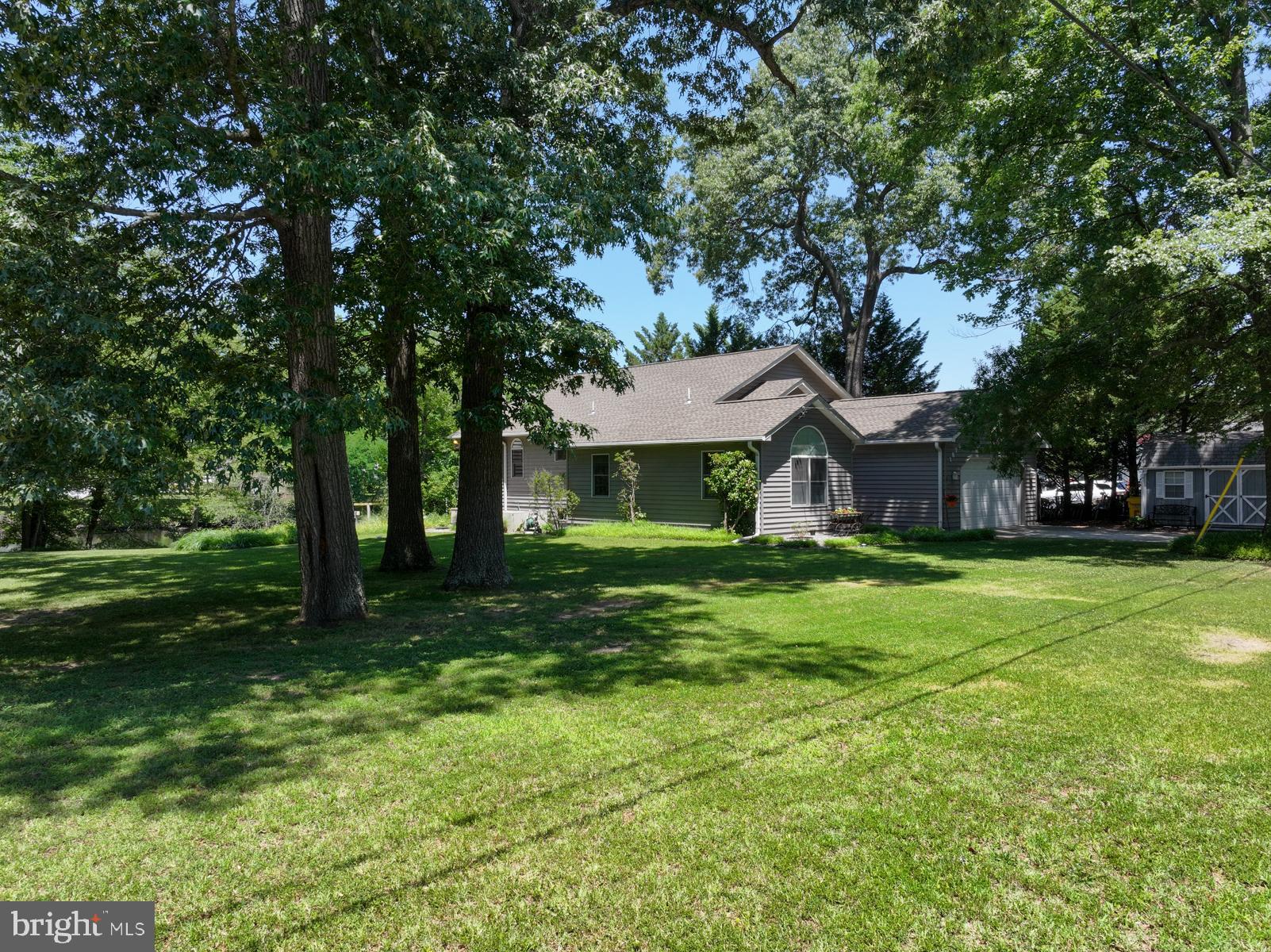 GREEN GABLES - Residential