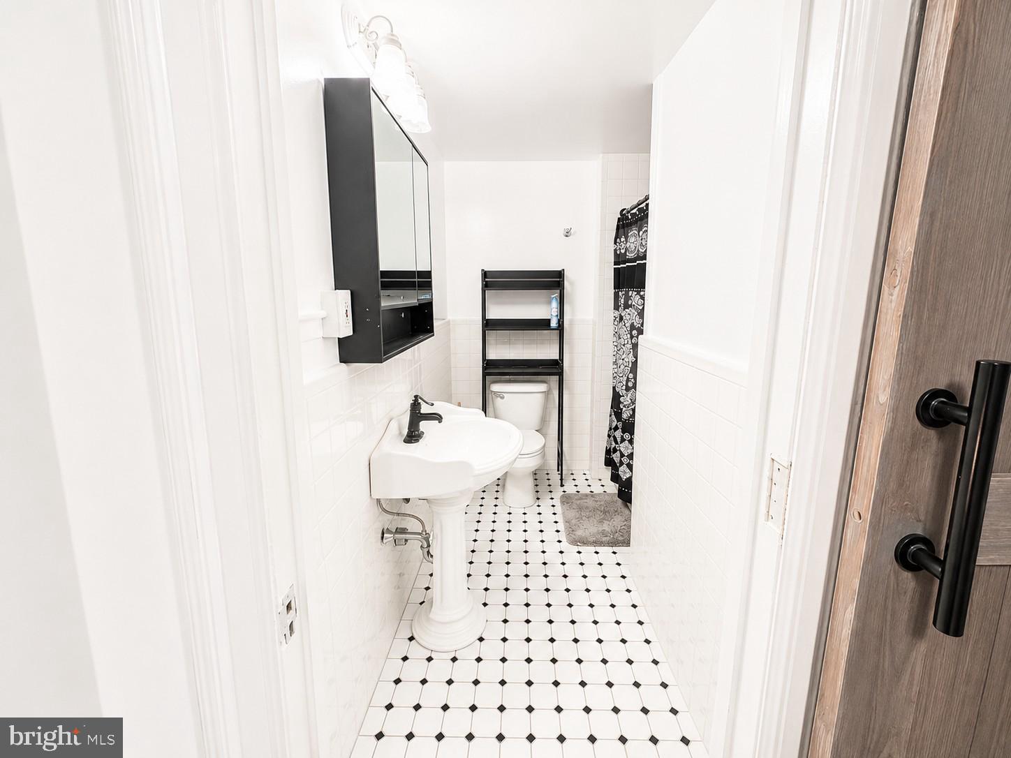 AVENUE OF THE ARTS - Residential