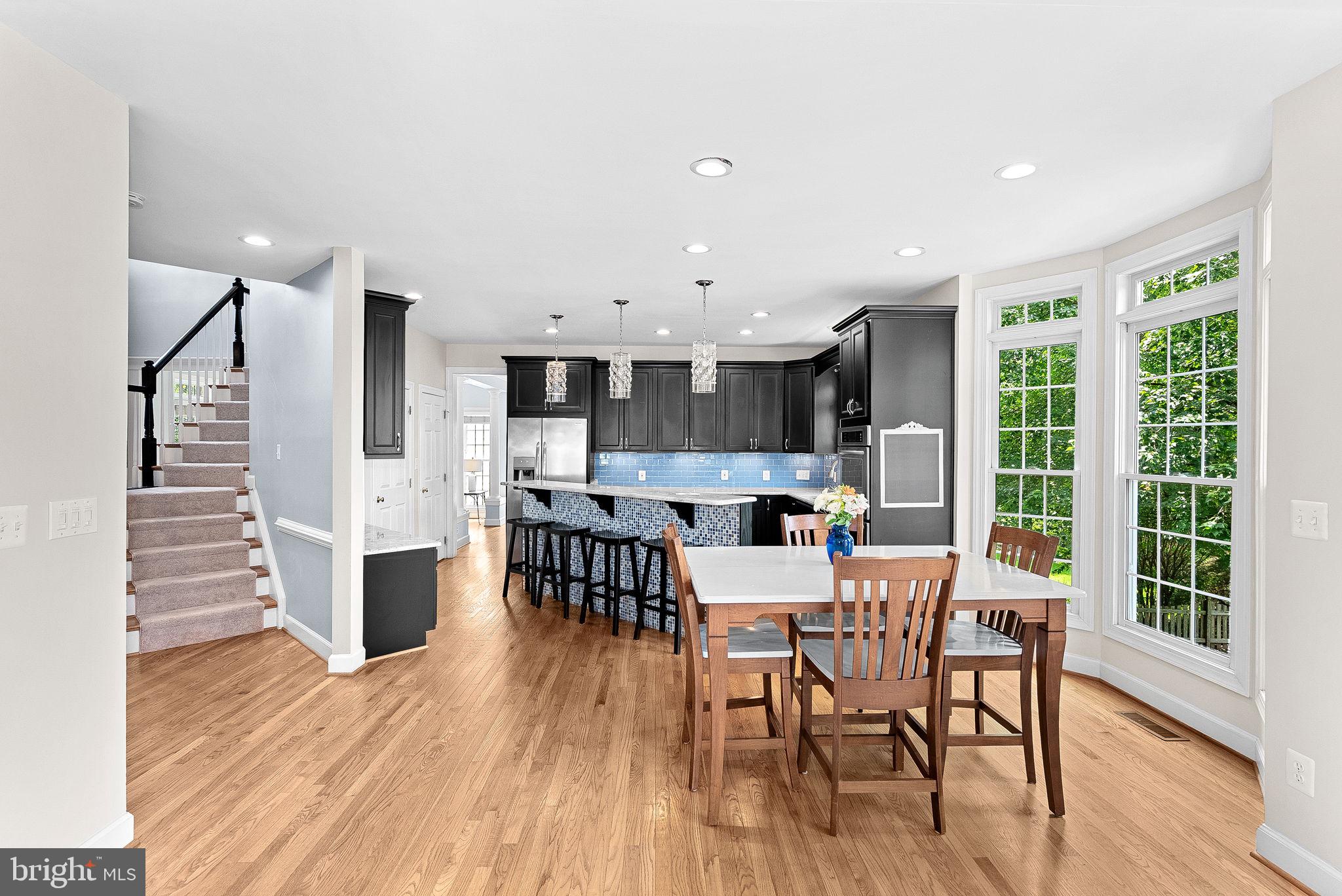 SOUTH RIDING - Residential