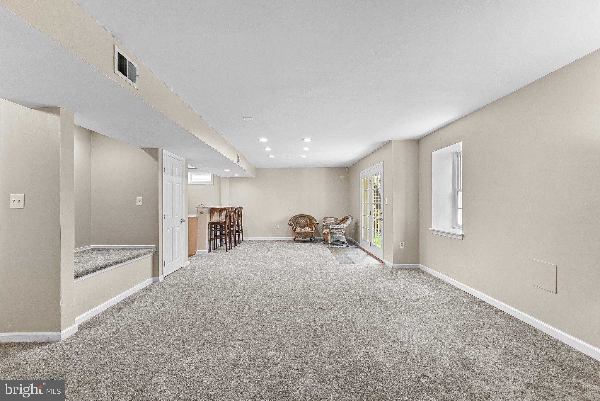 SOUTH RIDING - Residential