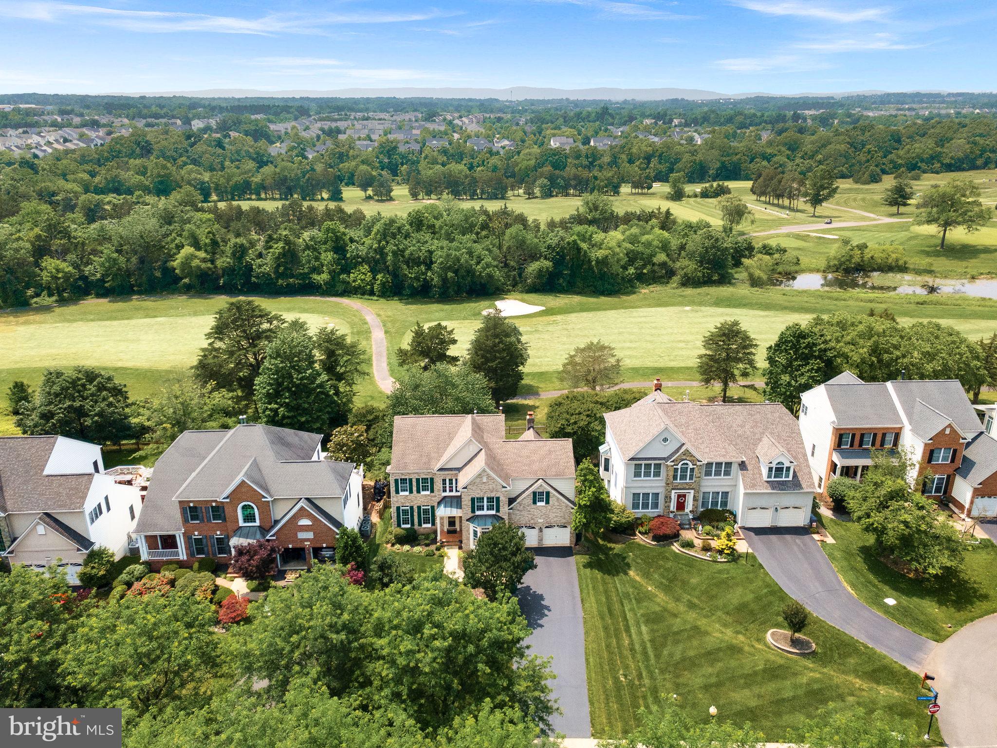 SOUTH RIDING - Residential