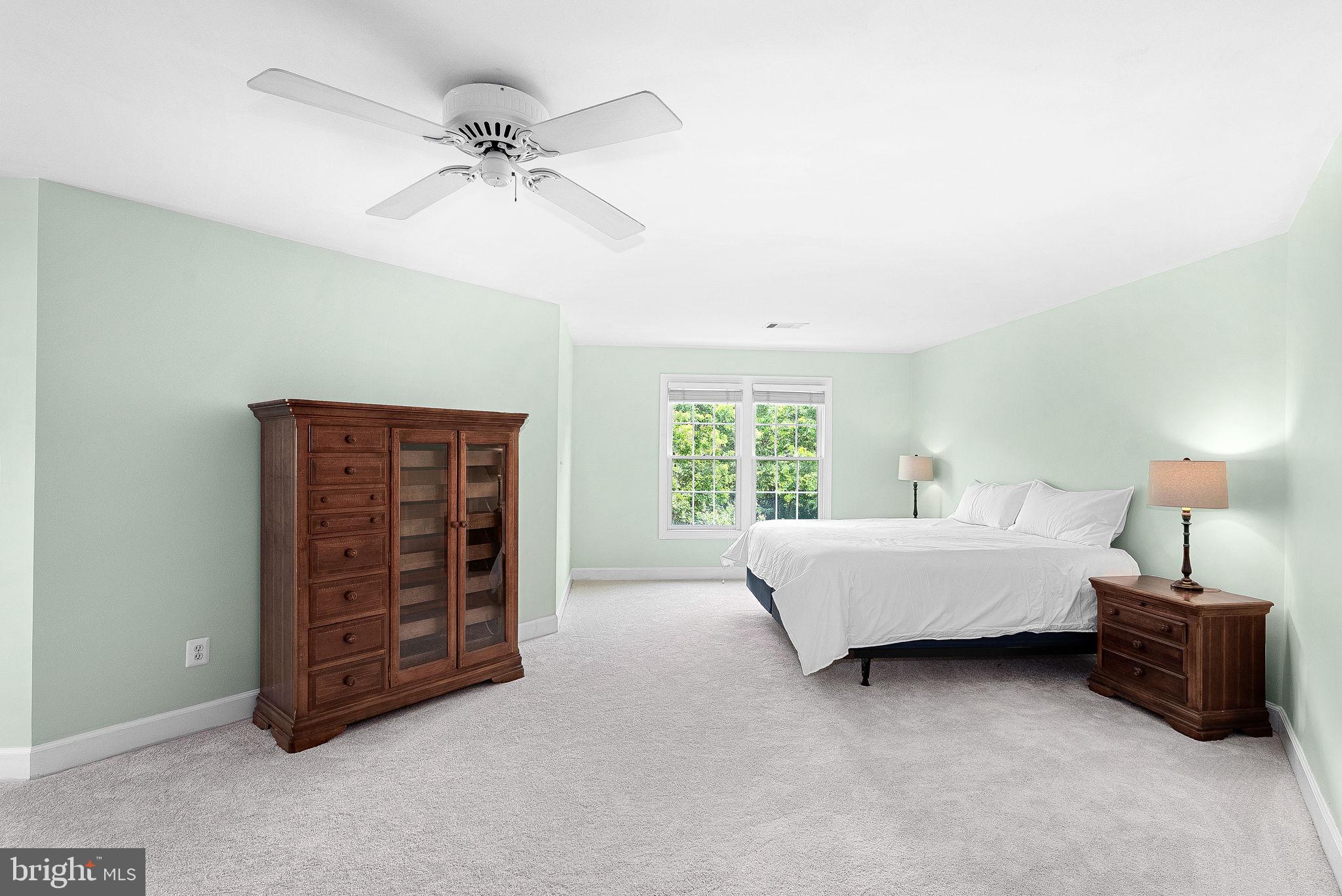 SOUTH RIDING - Residential