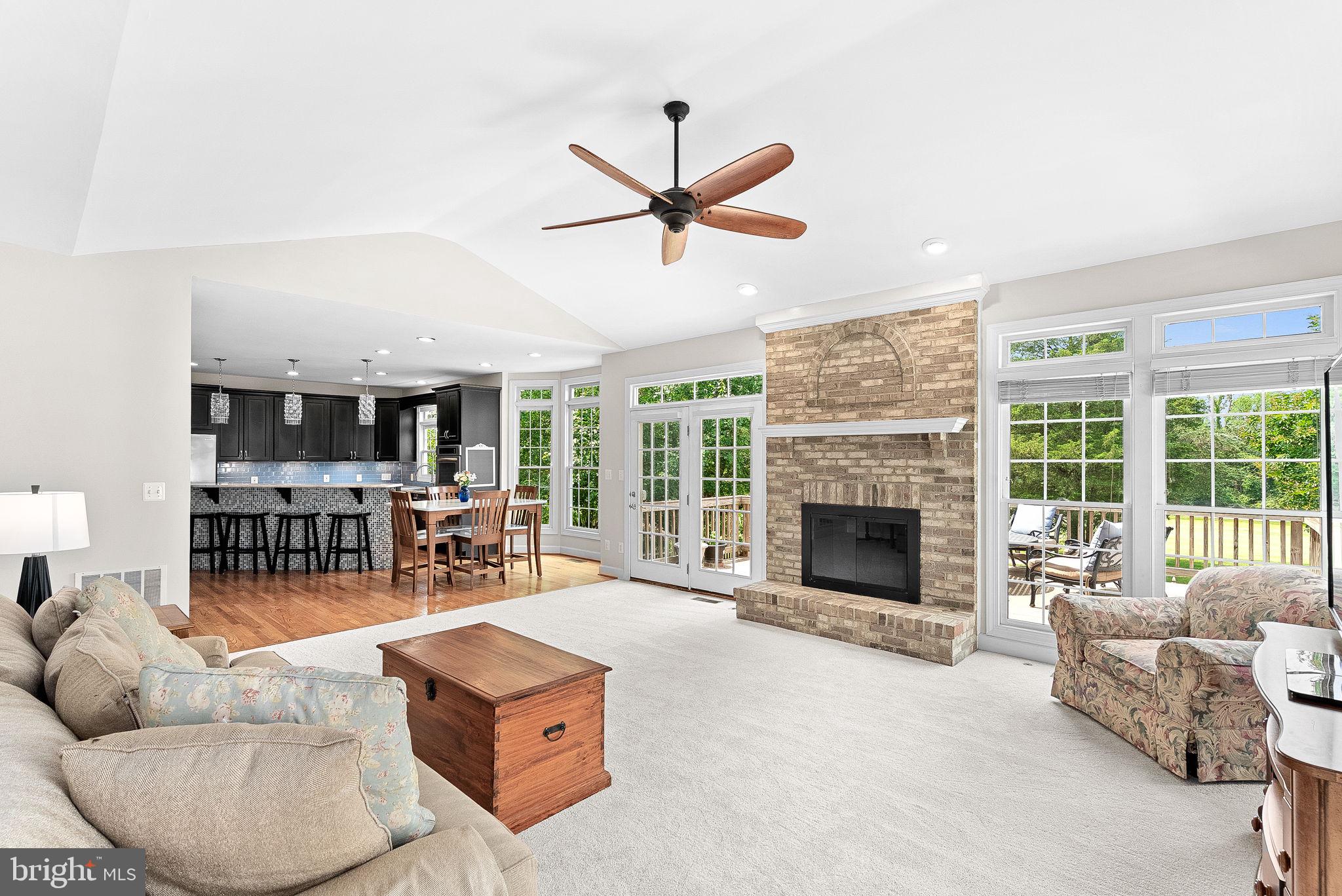 SOUTH RIDING - Residential