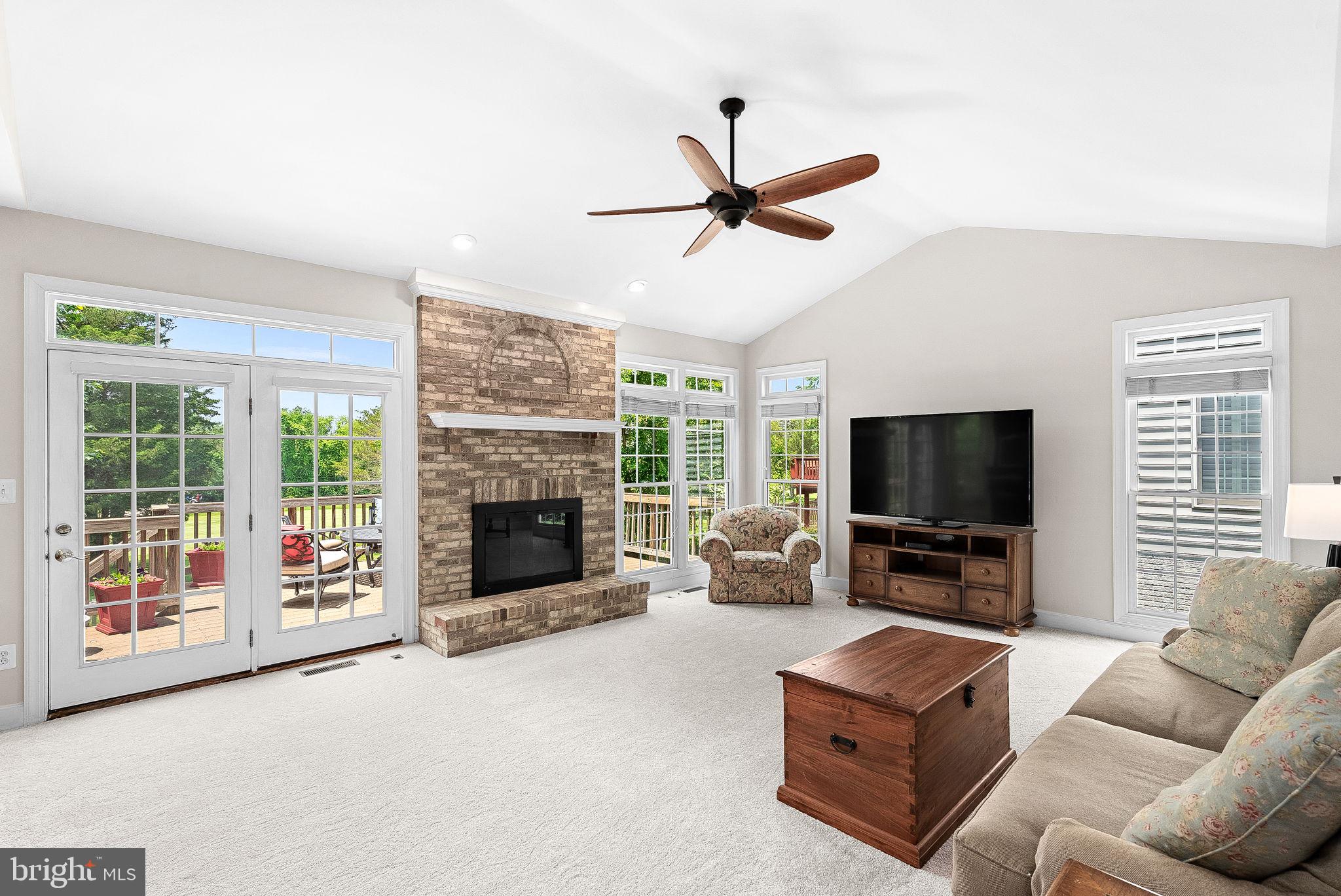 SOUTH RIDING - Residential