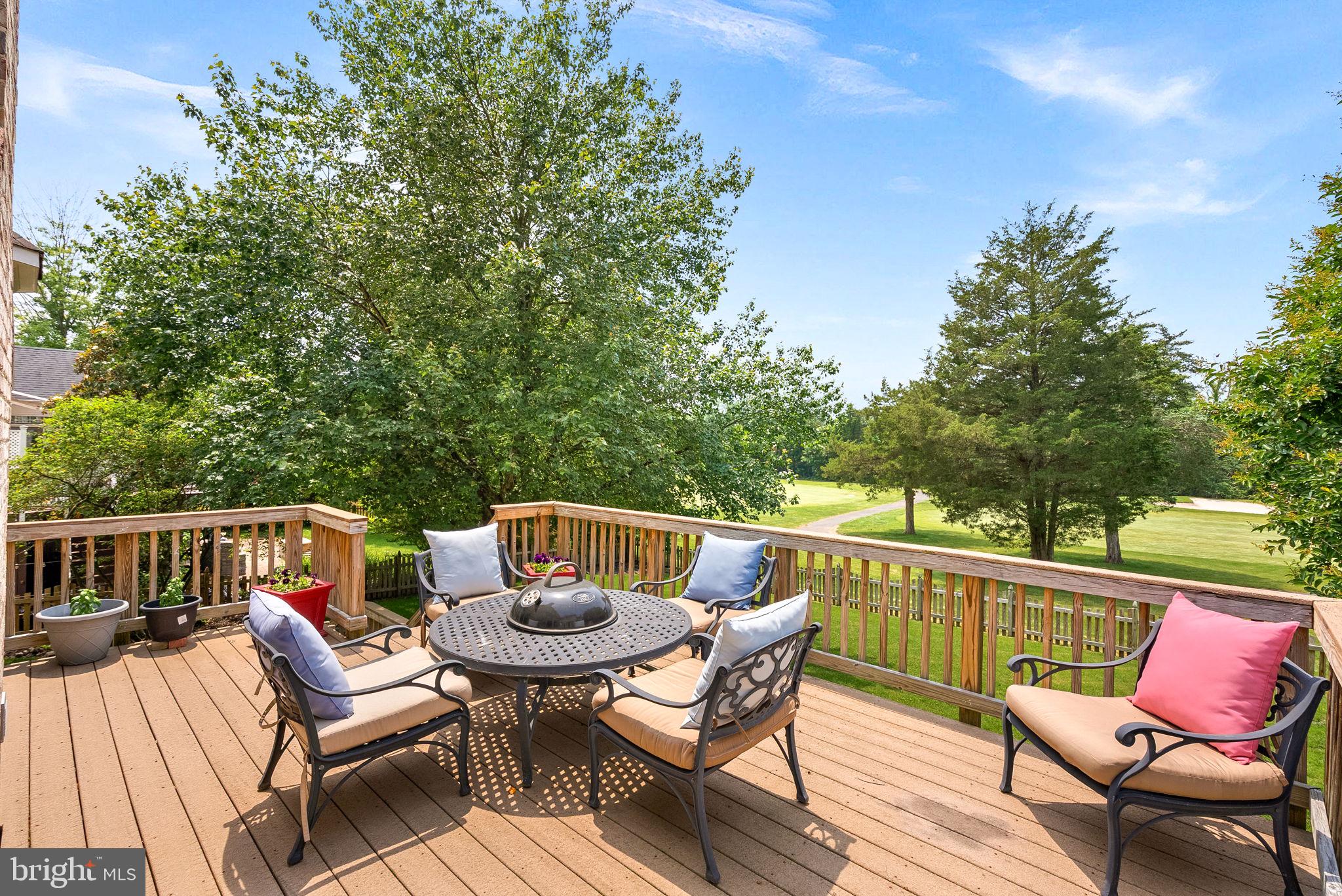 SOUTH RIDING - Residential