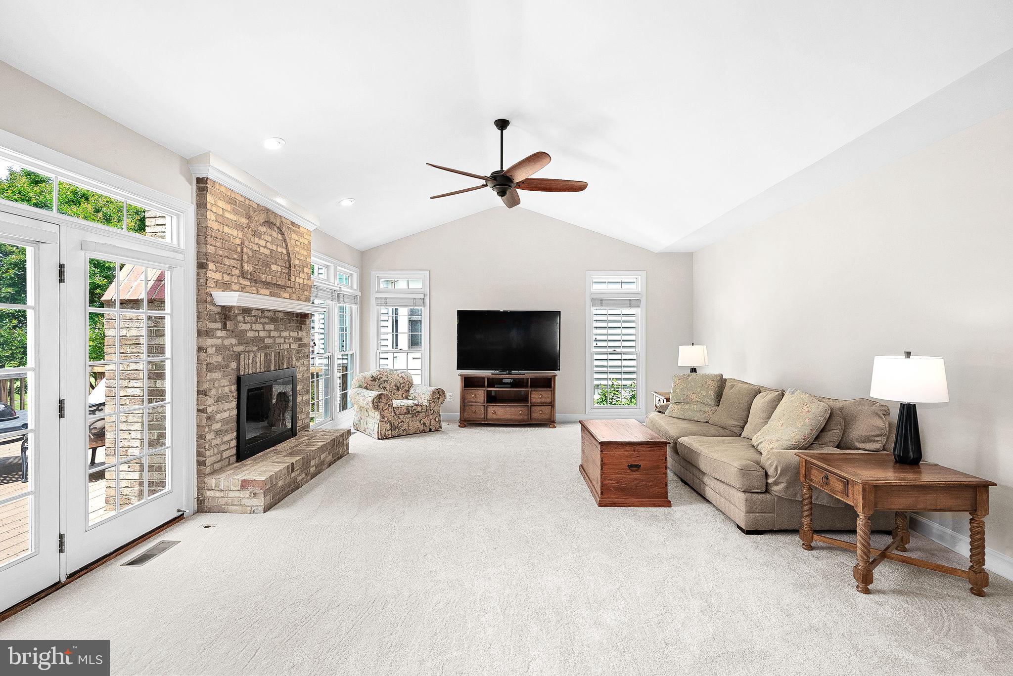 SOUTH RIDING - Residential